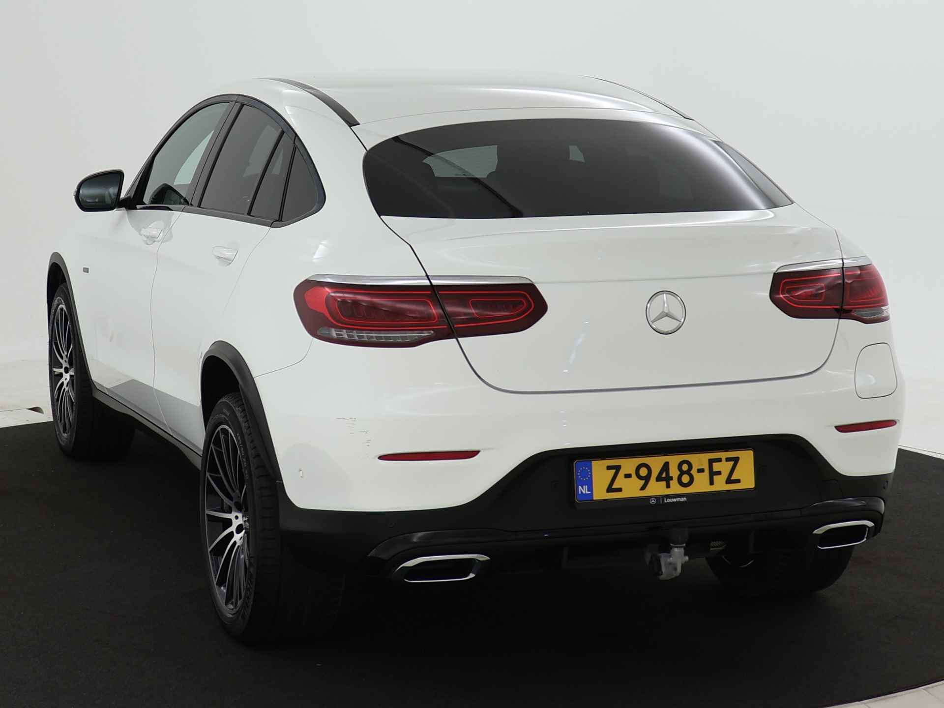 Mercedes-Benz GLC Coupe 300 e AMG Plug-In Hybride | Trekhaak | Burmester | Camera | Inclusief 24 maanden MB Certified garantie voor Europa. | - 17/45