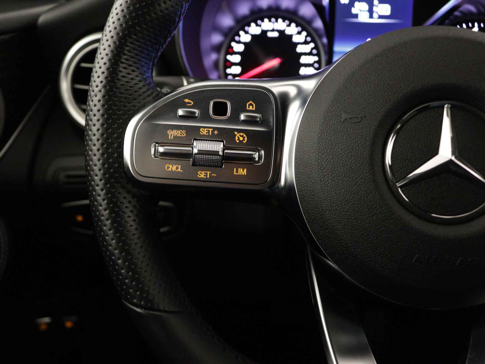 Mercedes-Benz GLC Coupe 300 e AMG Plug-In Hybride | Trekhaak | Burmester | Camera | Inclusief 24 maanden MB Certified garantie voor Europa. | - 25/45