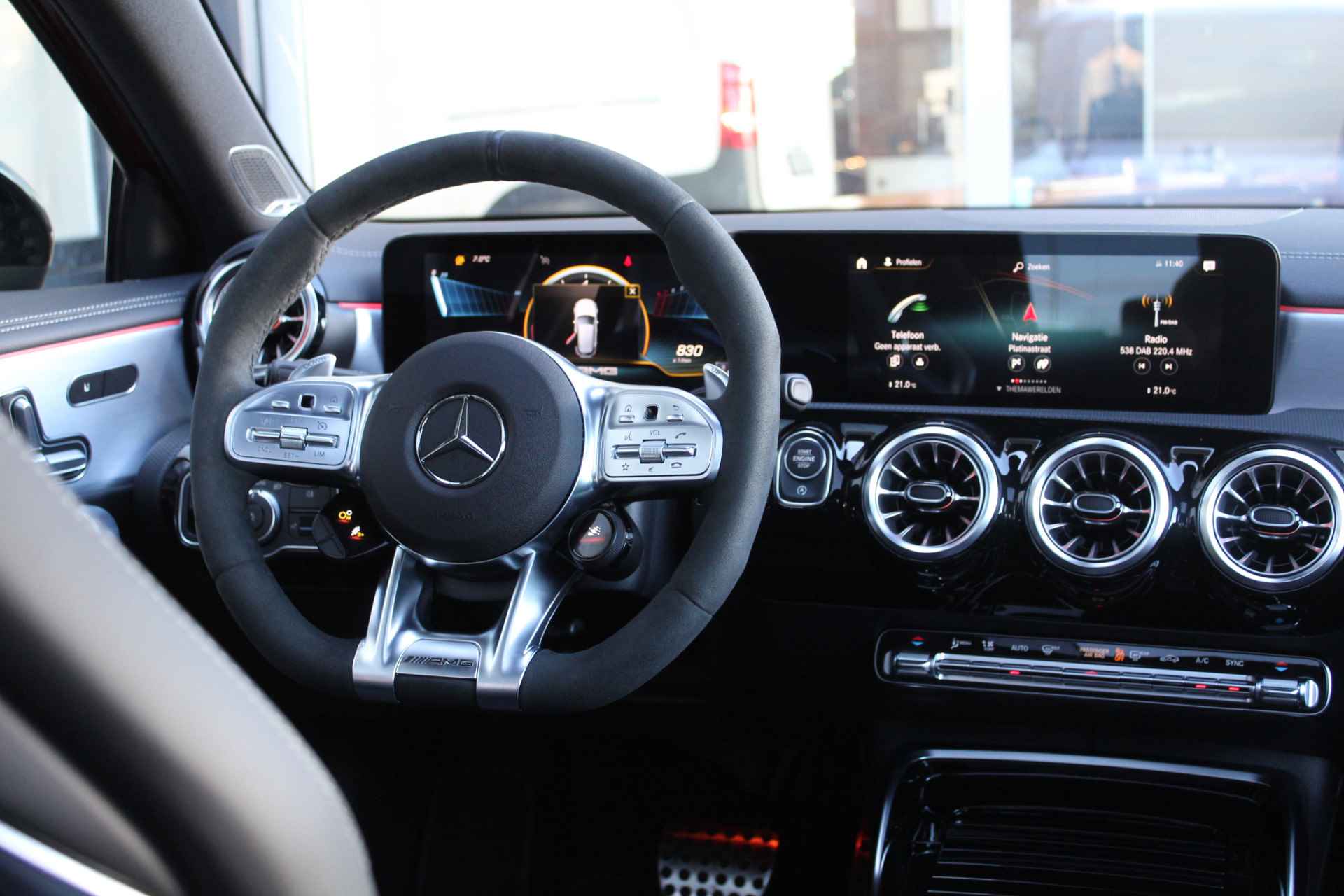 Mercedes-Benz A-Klasse A 45 s AMG 4-Matic+ Premium Plus | Panoramadak | Burmester | 360° Camera - 13/25