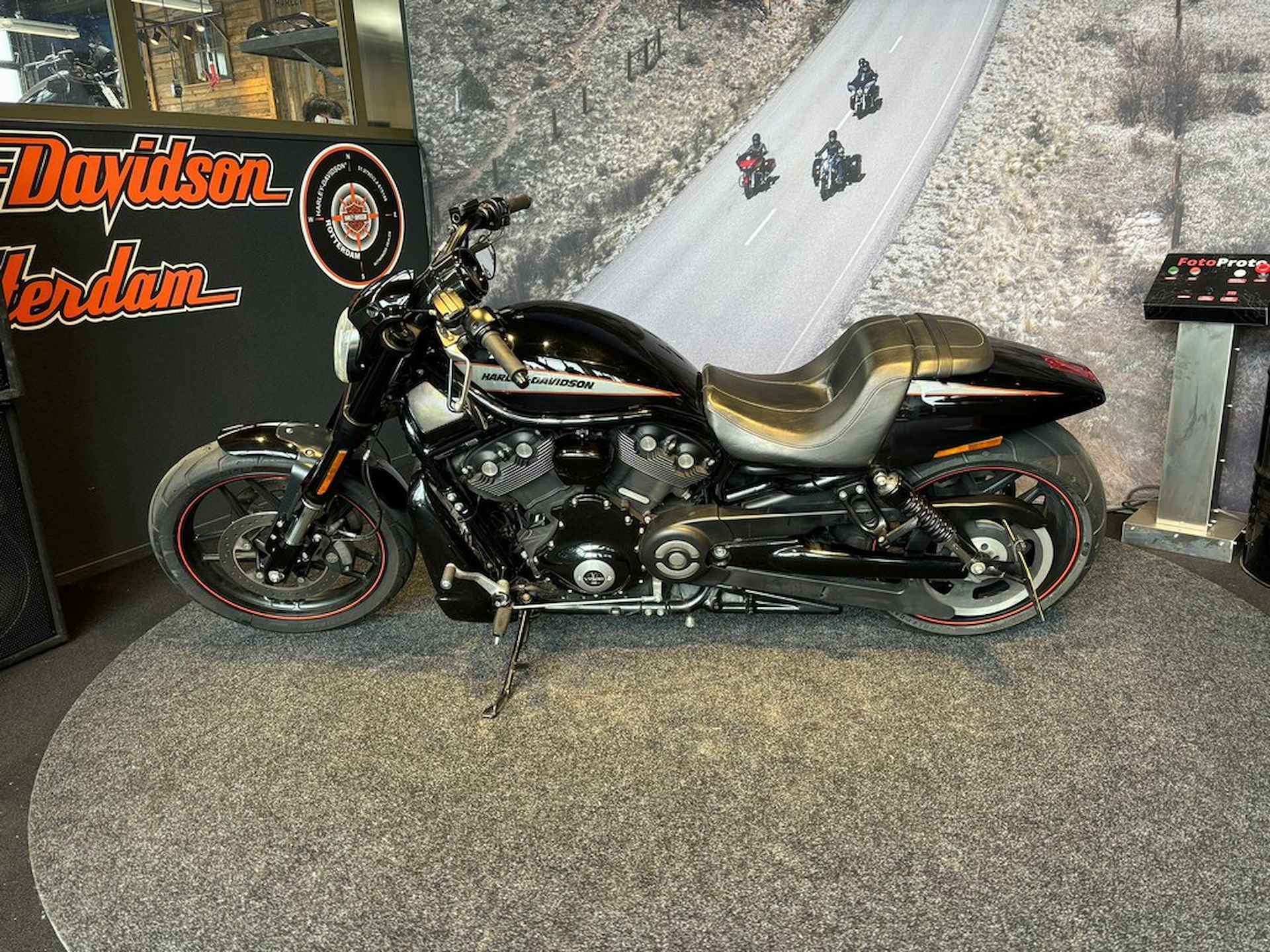 Harley-Davidson VRSCDX Night Rod Special - 3/12