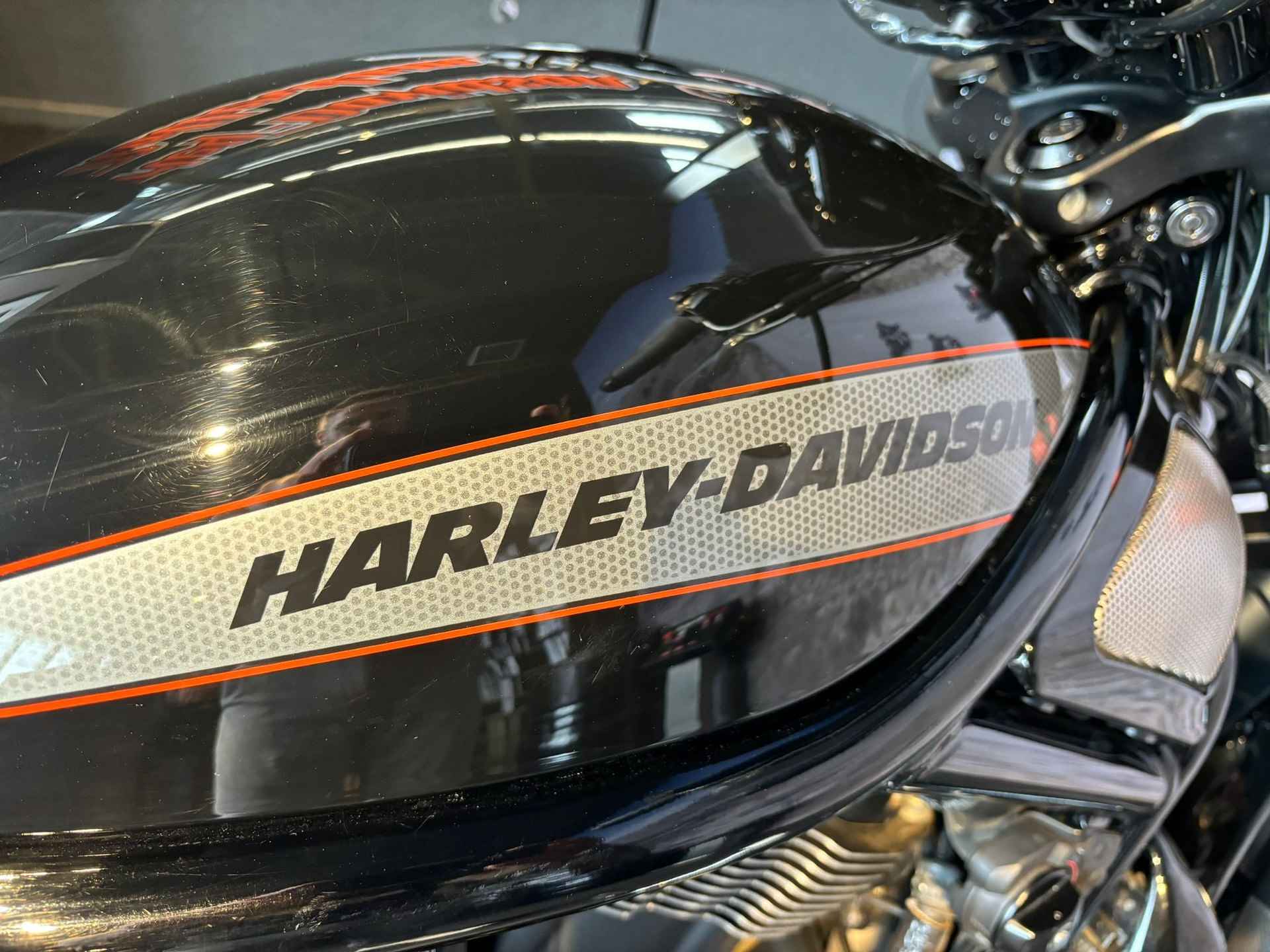 Harley-Davidson VRSCDX Night Rod Special - 9/12