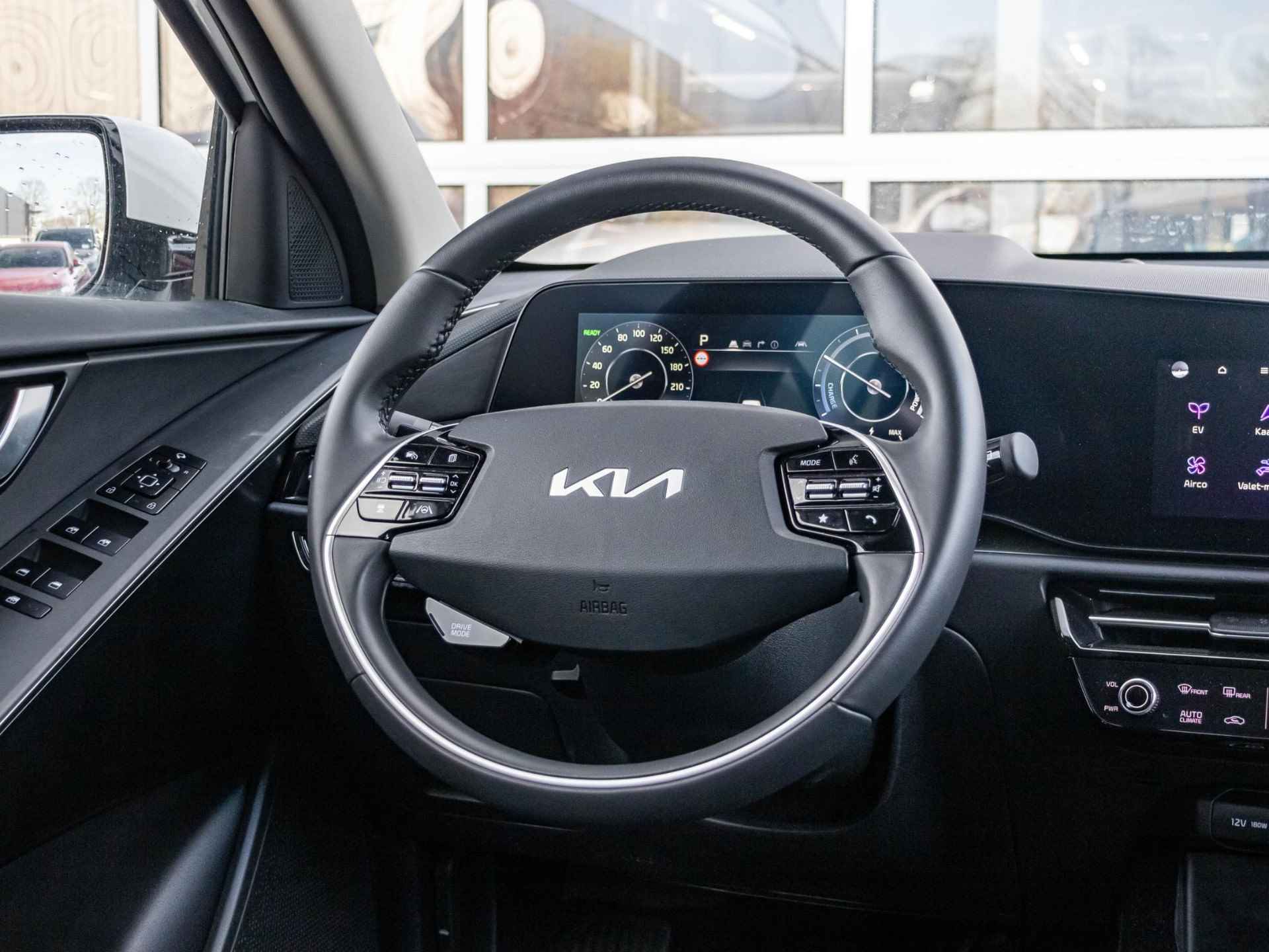 Kia Niro EV DynamicLine 64.8 kWh | Climate | Adaptive Cruise - 13/25