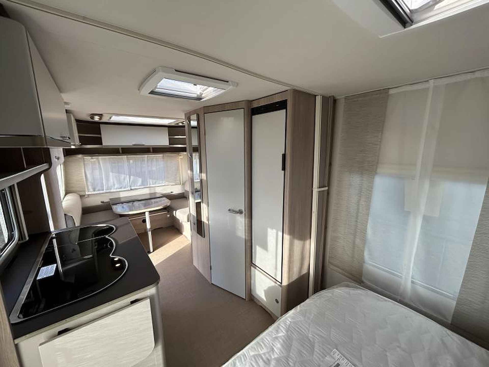 Bürstner Premio 490 TS QUEENSBED / 2025! - 10/12