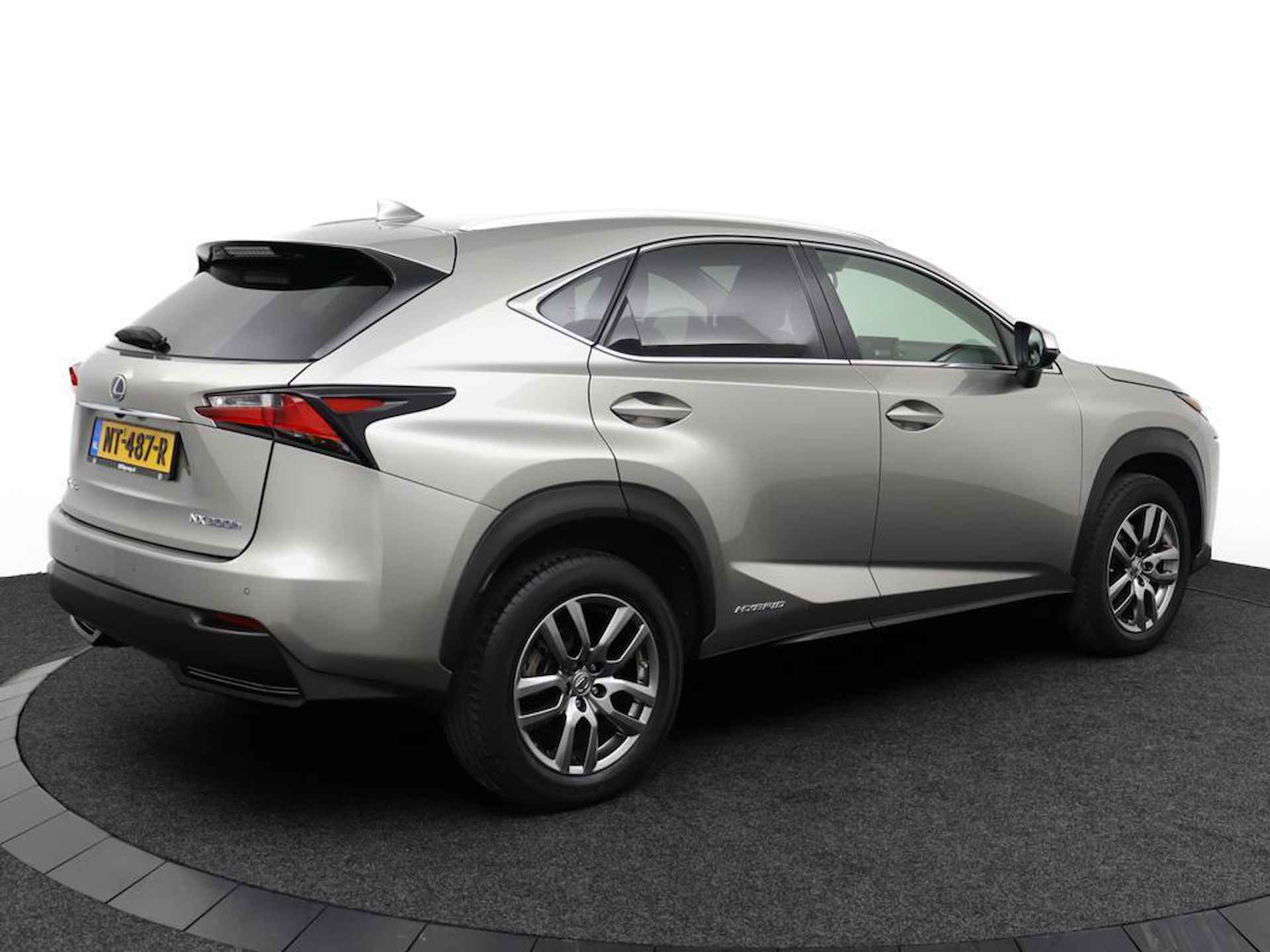 Lexus NX 300h AWD Business Line Pro | Dealeronderhouden | Parkeersensoren | Lederen bekleding - 2/51