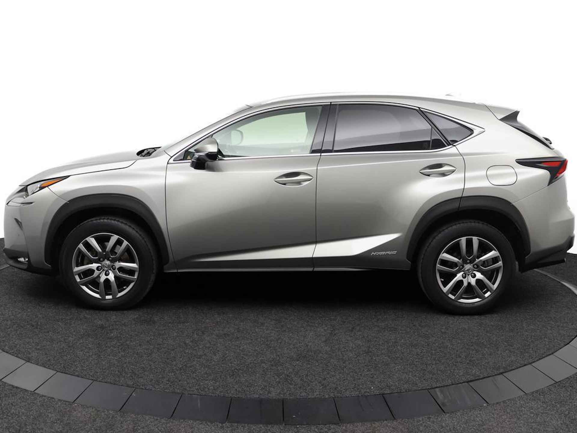 Lexus NX 300h AWD Business Line Pro | Dealeronderhouden | Parkeersensoren | Lederen bekleding - 3/51