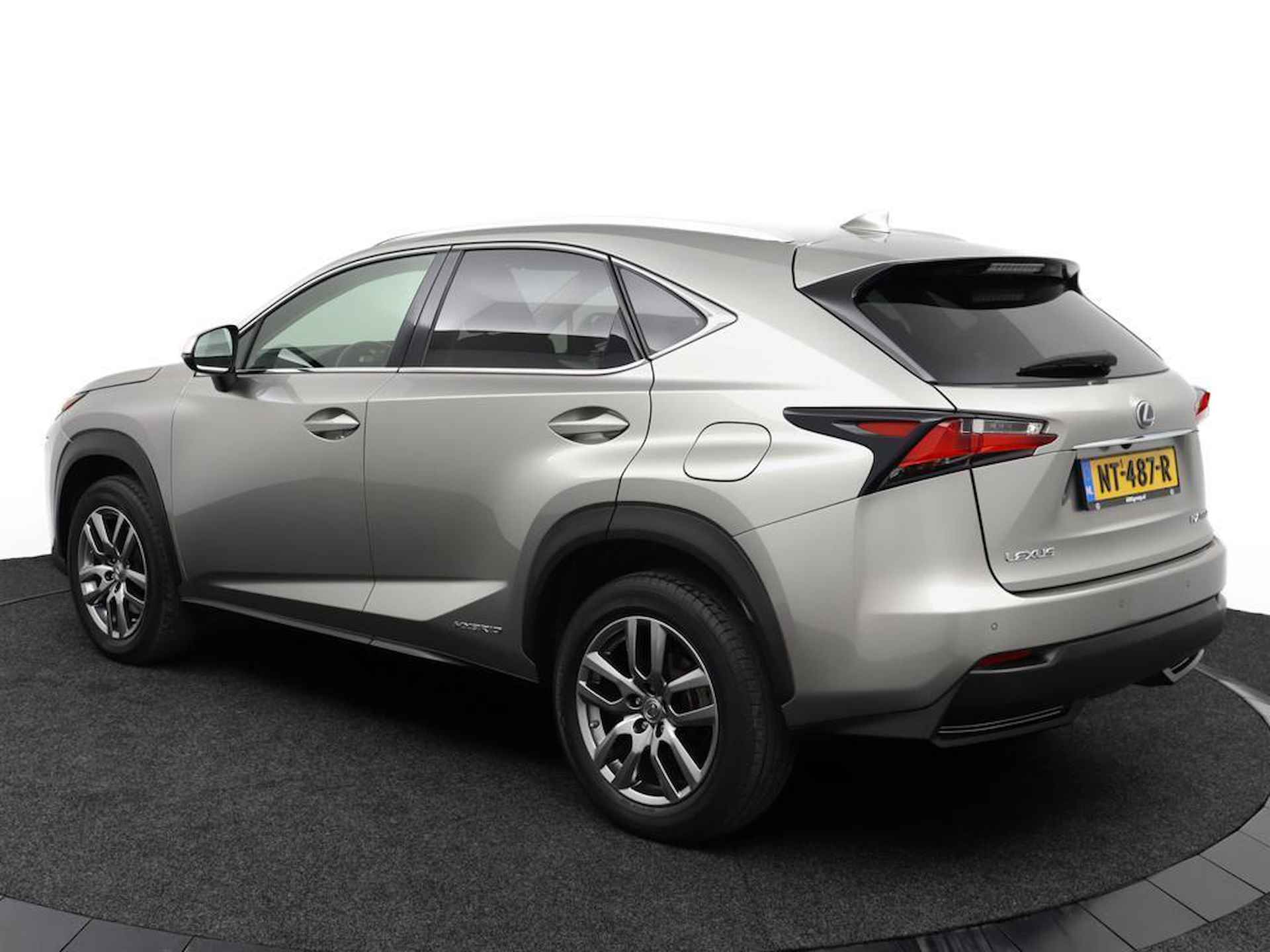 Lexus NX 300h AWD Business Line Pro | Dealeronderhouden | Parkeersensoren | Lederen bekleding - 11/51