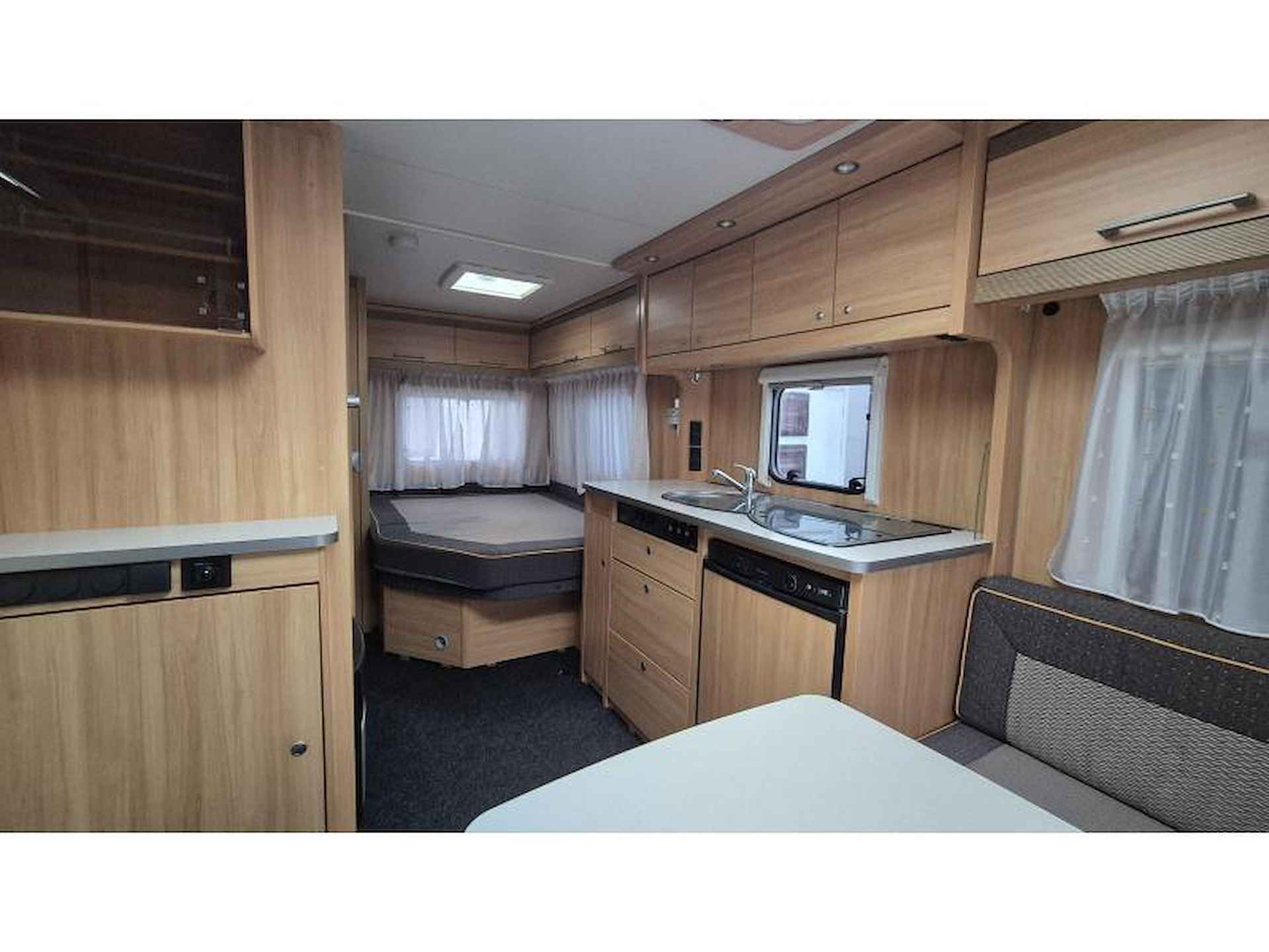 Dethleffs Camper 450 DB - 6/12