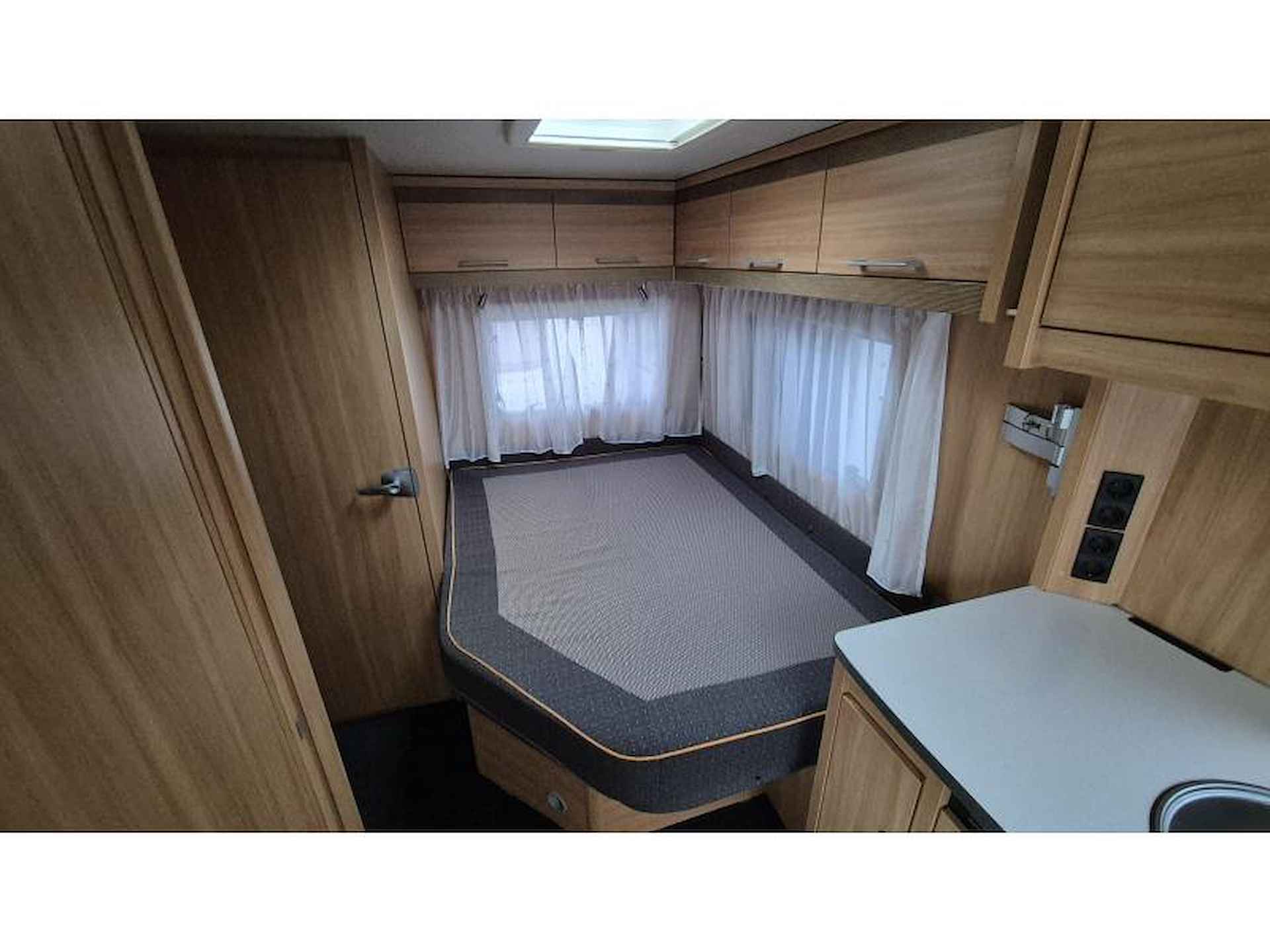 Dethleffs Camper 450 DB - 9/12