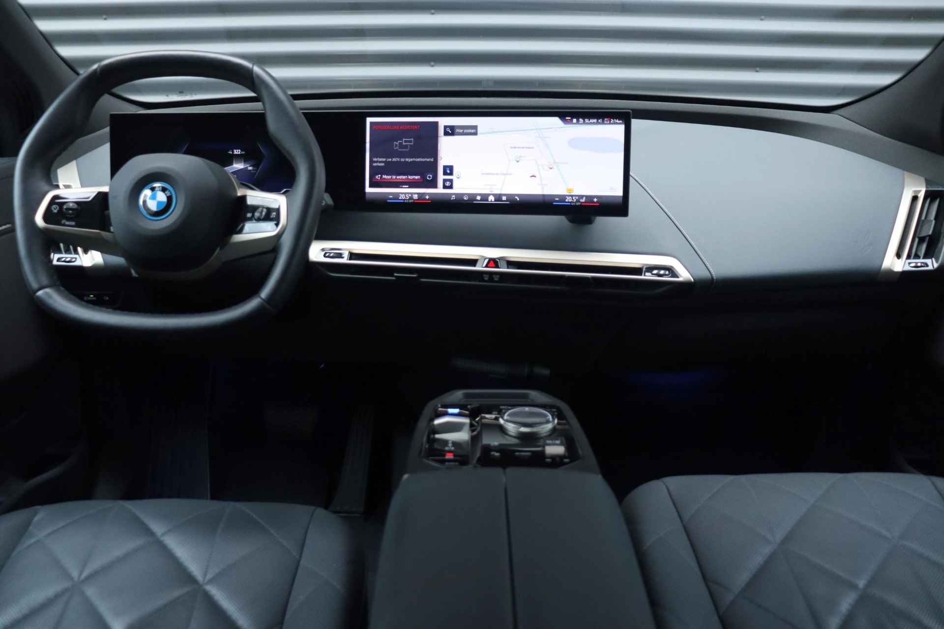 BMW iX xDrive40 High Executive | Sportpakket | Business Edition Plus | Trekhaak | Driving Assistant Prof. | Parking Assistant Prof. | Harman Kardon | Sky Lounge | Comfort Access | Warmte Comfort Pakket | 21''LMV - 11/39