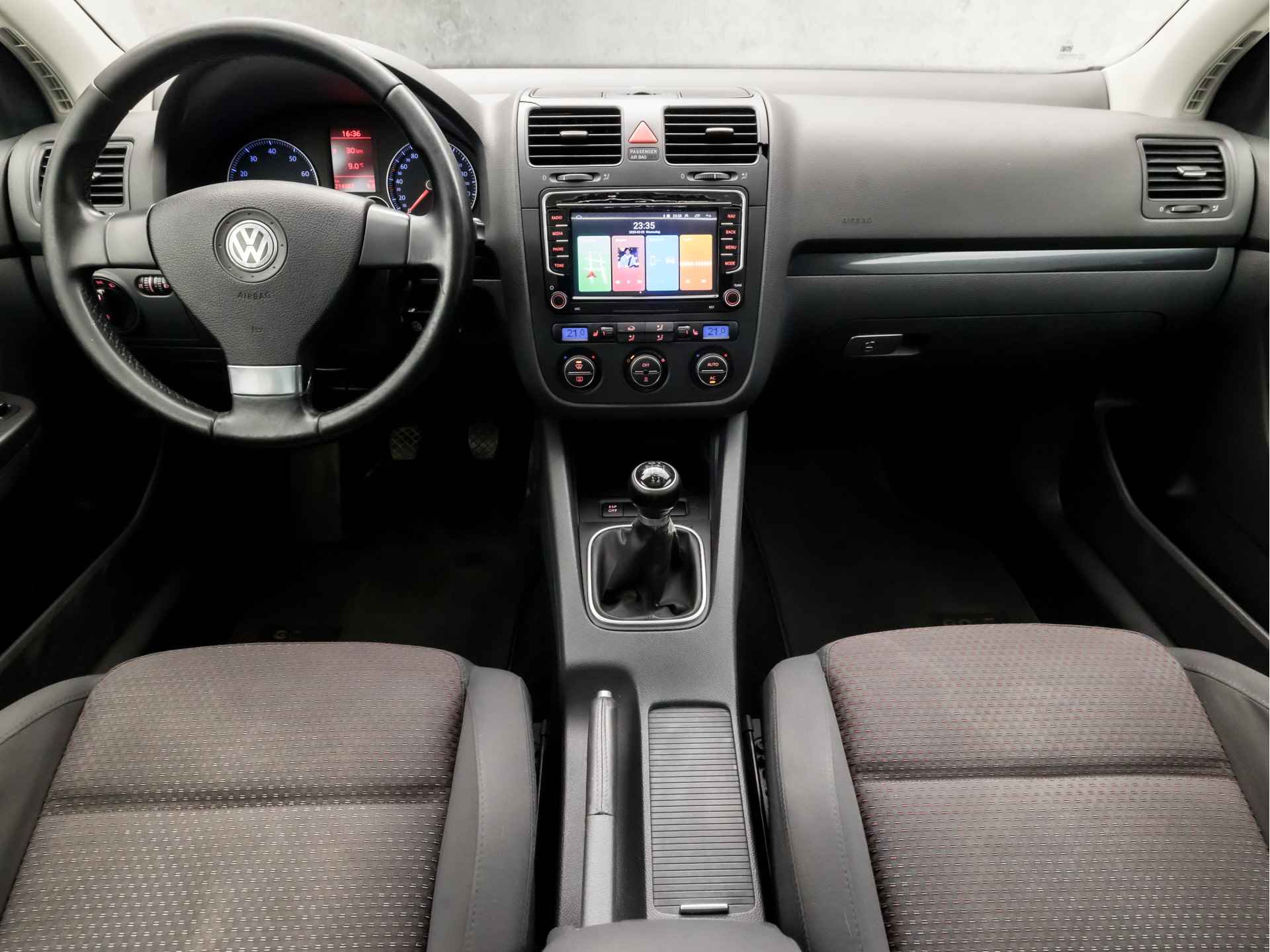 Volkswagen Golf 1.4 TSI GT Sport (YOUNGTIMER, SCHUIFDAK, NAVIGATIE, CLIMATE, STOELVERWARMING, SPORTSTOELEN, LM VELGEN, BLUETOOTH, TREKHAAK, NIEUWE APK, NIEUWSTAAT) - 6/28