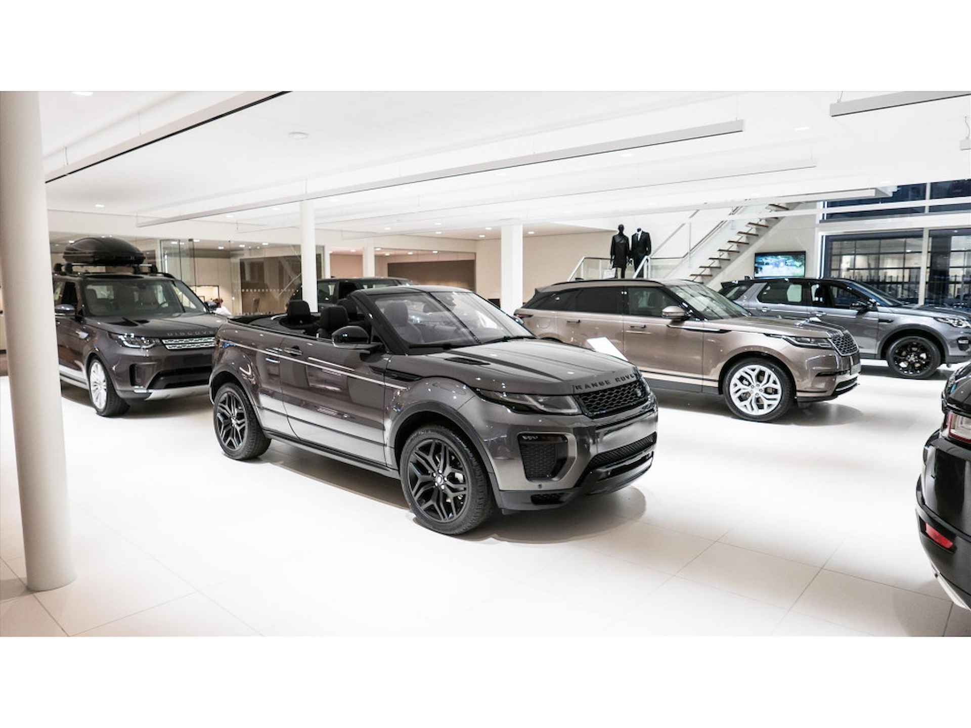 Land Rover Range Rover Evoque 1.5 P300e AWD R-Dynamic SE PANORAMADAK NIEUW VOERTUIG - 28/30