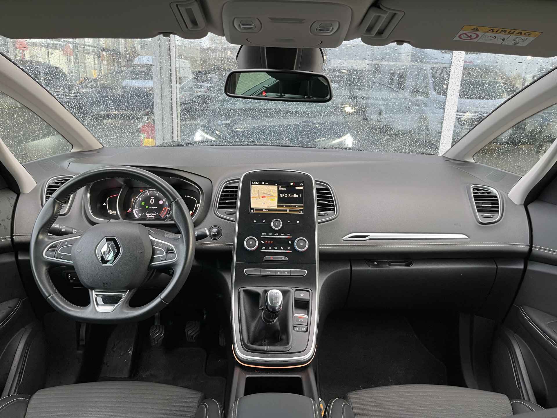 Renault Scénic 1.2 TCe 130 Intens | NL Auto | Trekhaak | Navigatie | Easy Park Assist | Achteruitrijcamera | Parkeersensoren V+A | Dode Hoek | - 13/29