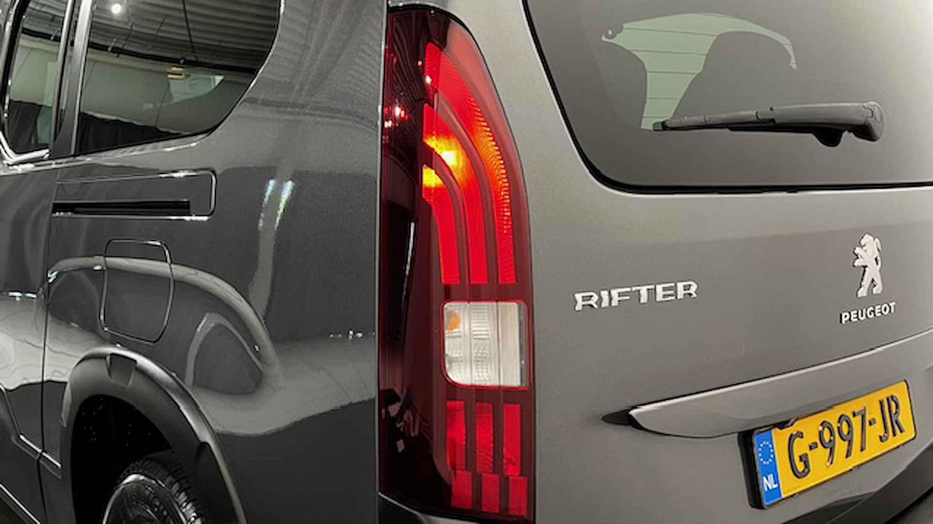 Peugeot Rifter 1.2 PureTech 110pk Long 7 ZITS GT-Line | NAVIGATIE | ACHTERUITRIJ CAMERA - 7/59