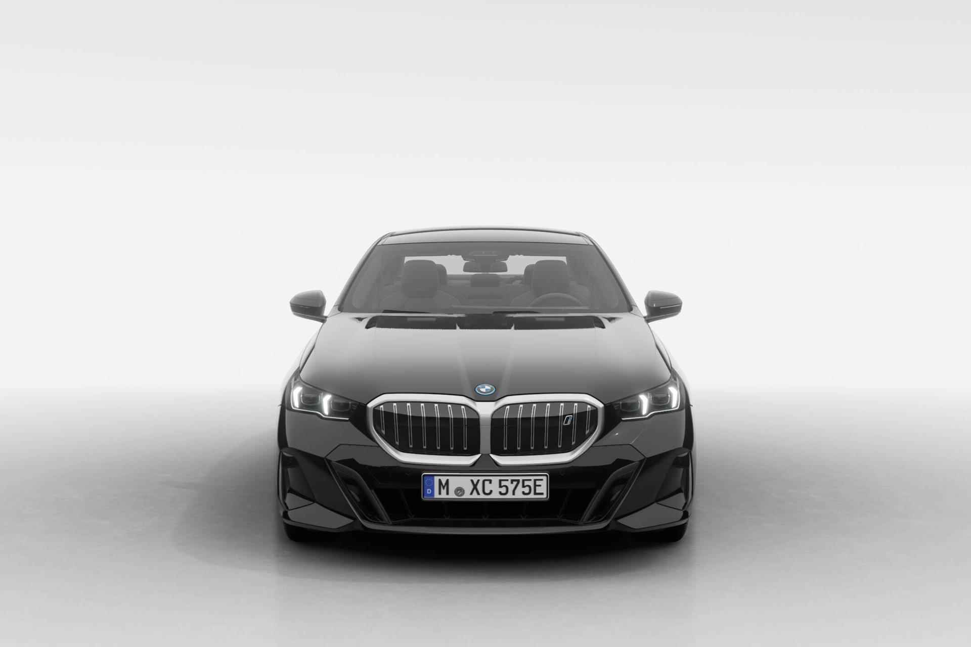 BMW i5 Sedan eDrive40 M Sport Edition 84 kWh | Trekhaak met elektrisch wegklapbare kogel | Elektrisch verstelbare stoelen - 3/20