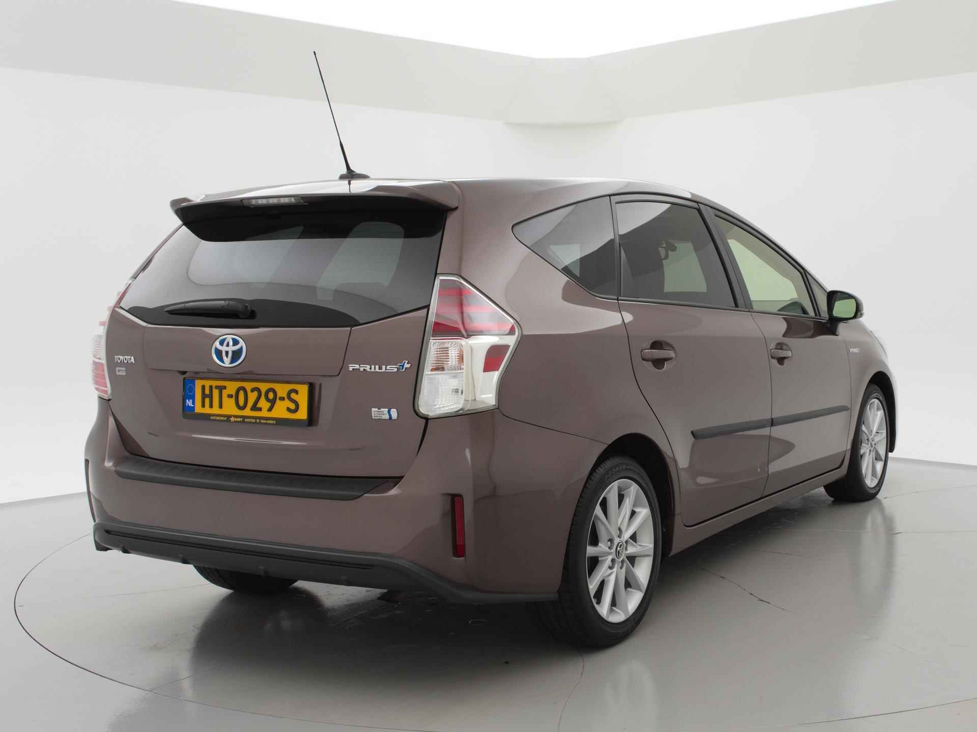 Toyota Prius Wagon 1.8 7-PERSOONS Toyota Prius + WAGON 1.8 7-PERSOONS + PANORAMA / NAVIGATIE / LED - 3/36