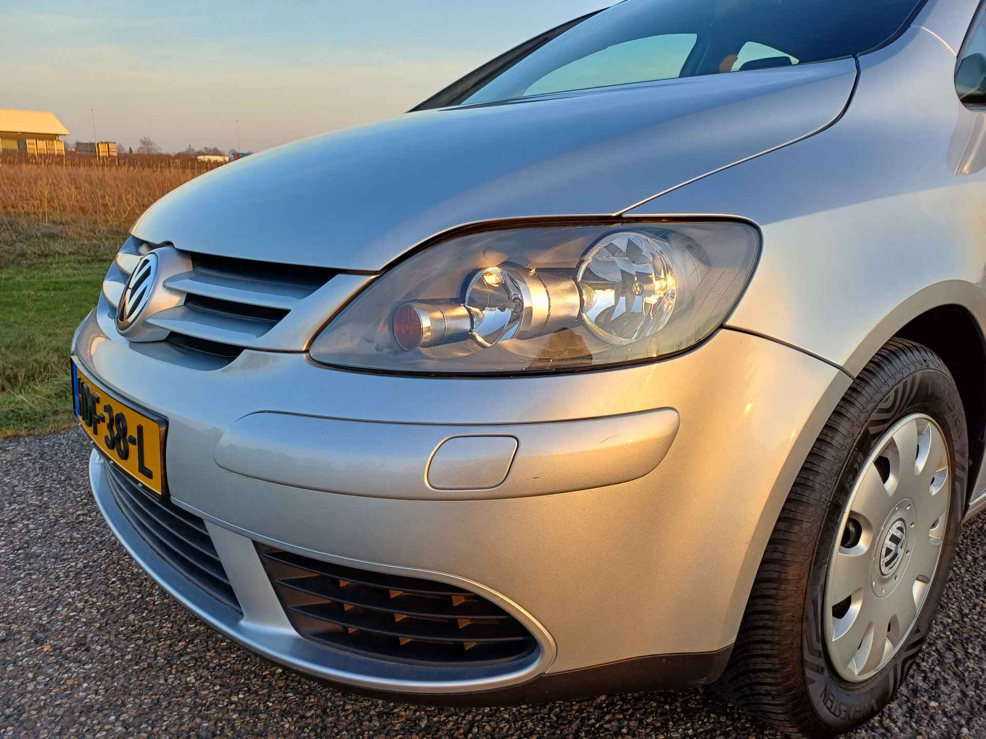 Volkswagen Golf Plus 1.6 FSI Trendline /Hoge instap/Goed onderhoud/Clima/Stoelverw./P. hulp/ - 11/41