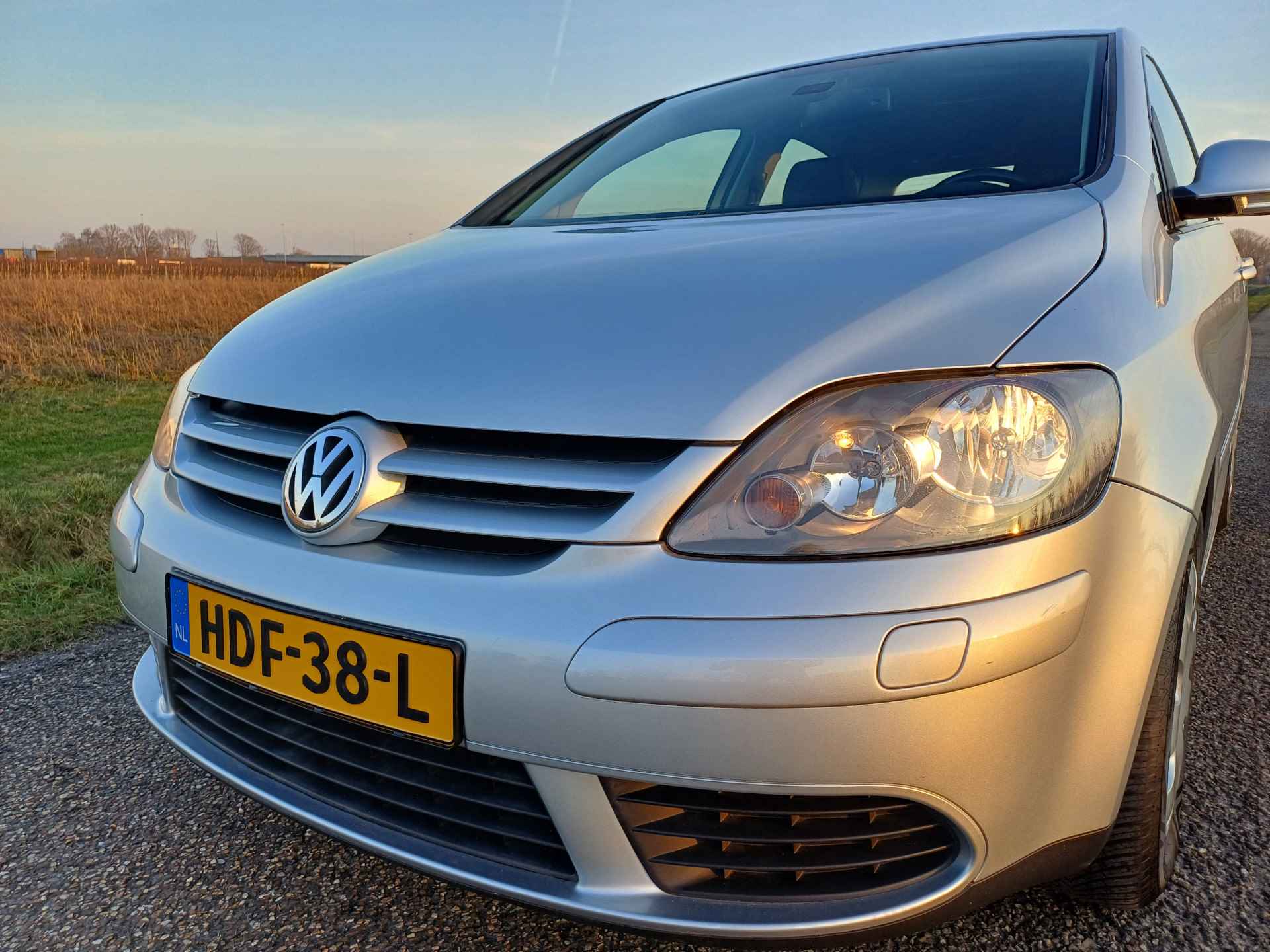 Volkswagen Golf Plus 1.6 FSI Trendline /Hoge instap/Goed onderhoud/Clima/Stoelverw./P. hulp/ - 12/41