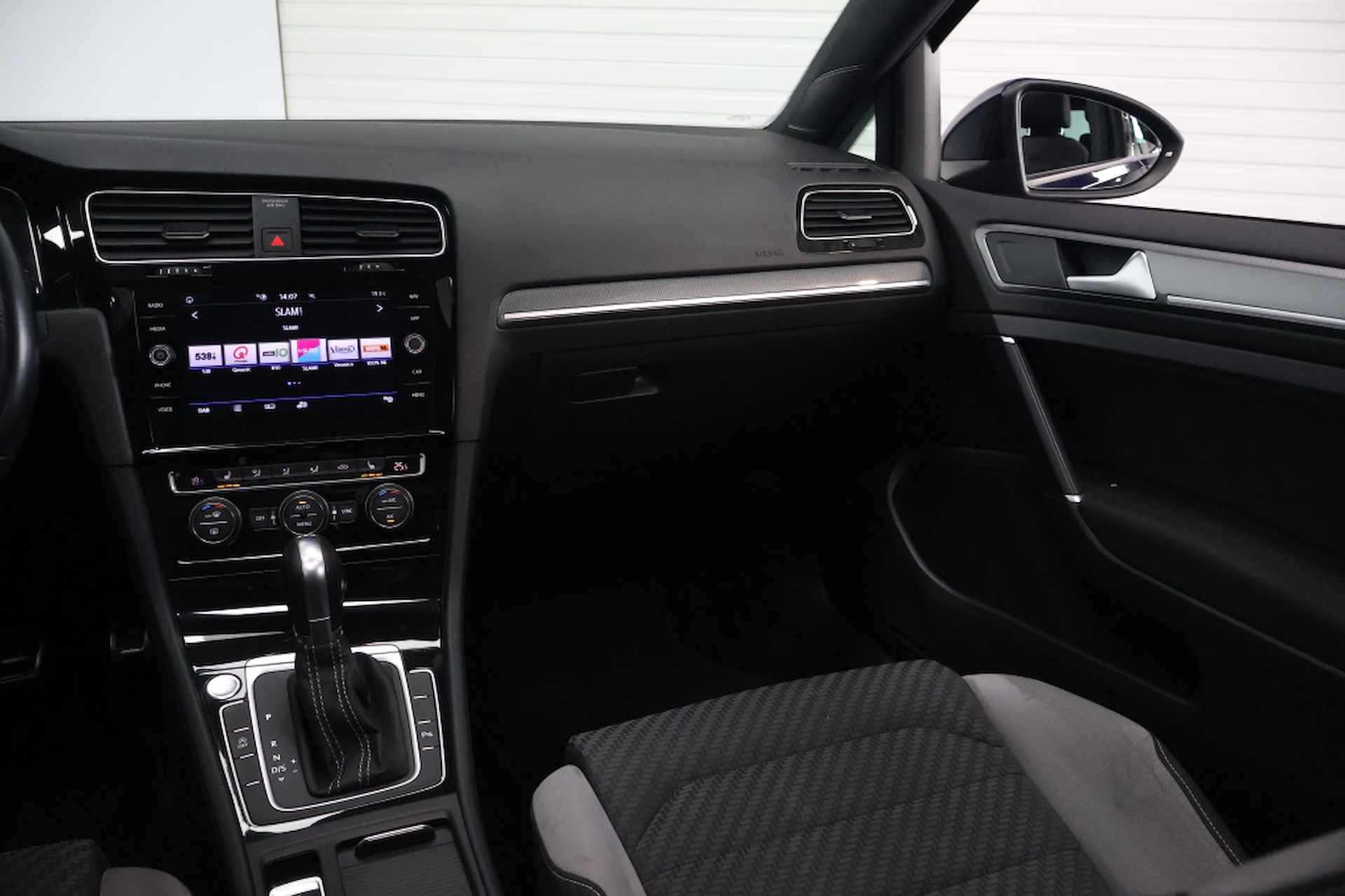 Volkswagen Golf 1.5 TSI R-Line DSG | Panoramadak | Virtual cockpit - 27/33