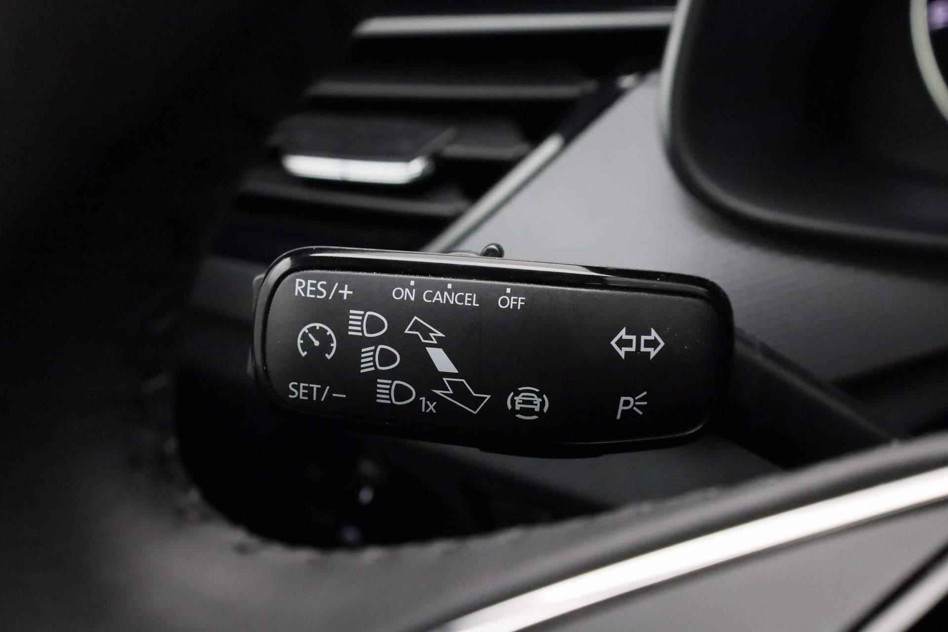 Skoda Kamiq 1.0 TSI 110PK Ambition | Airco | Cruise | LED | Navi via Apple Carplay / Android Auto | 15 inch - 7/35