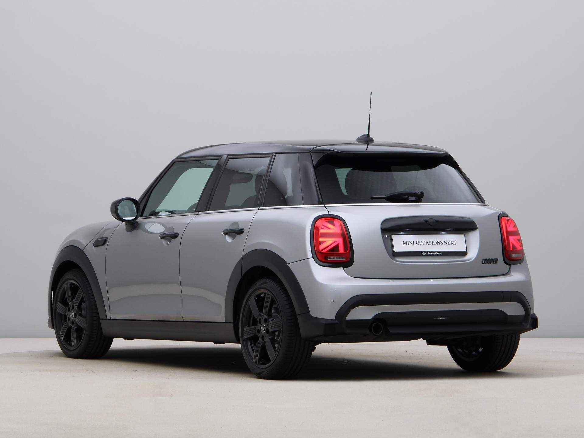 MINI 5-deurs Cooper Camden Edition Aut. - 12/23