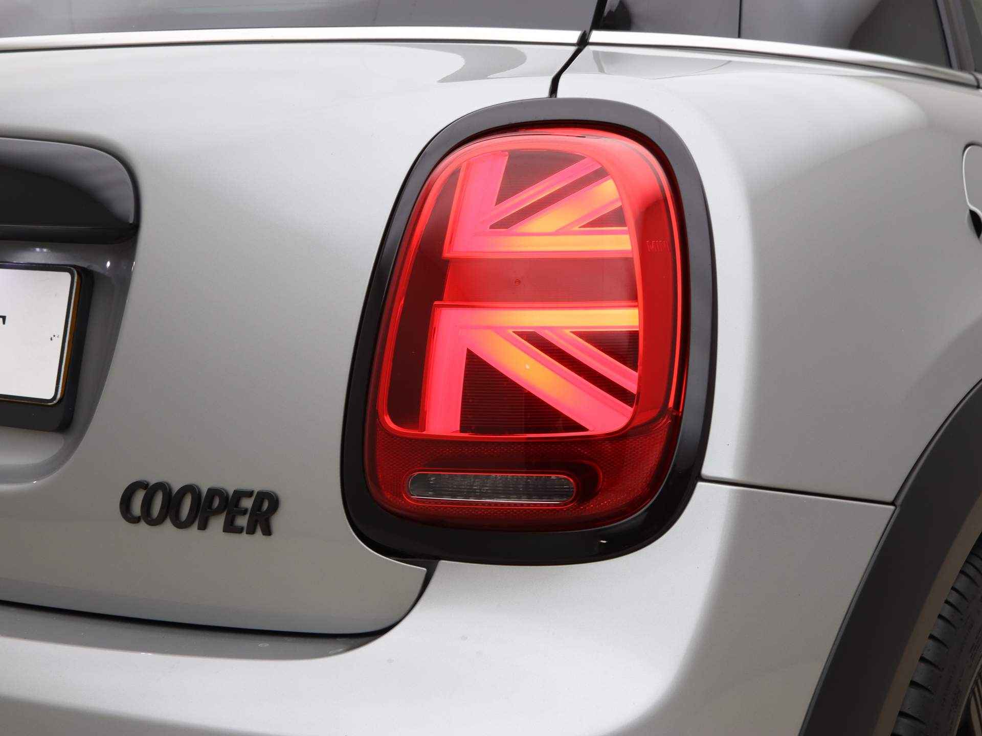 MINI 5-deurs Cooper Camden Edition Aut. - 20/23