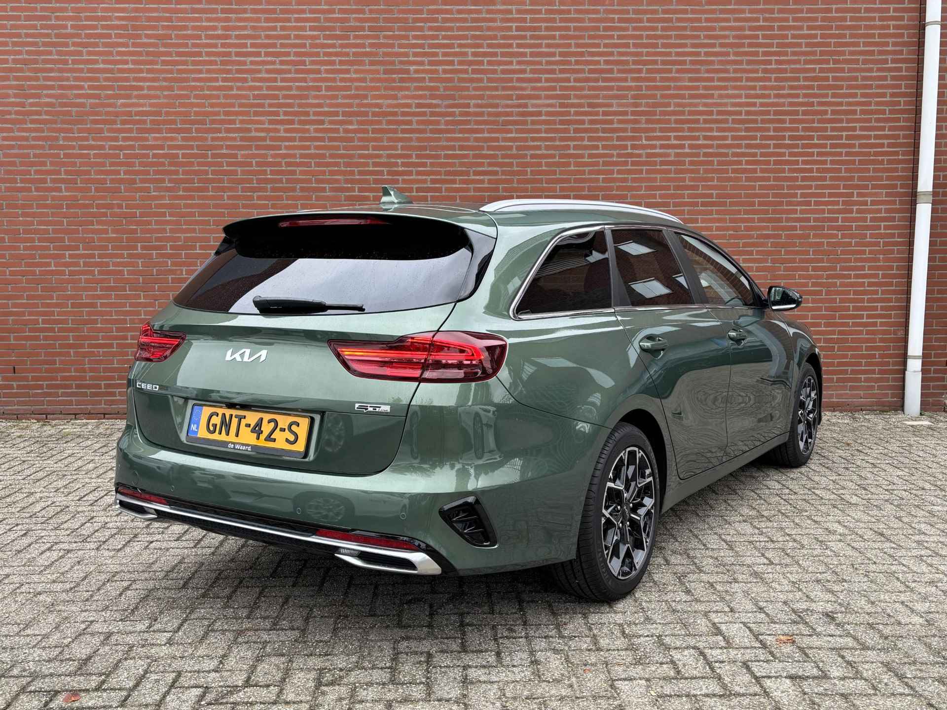 Kia Ceed Sportswagon 1.5 T-GDi GT-Line | €3.350,- korting | Suède sportstoelen |  Glazen schuif-/kanteldak | Stoel- en stuurwielverwarming - 5/32