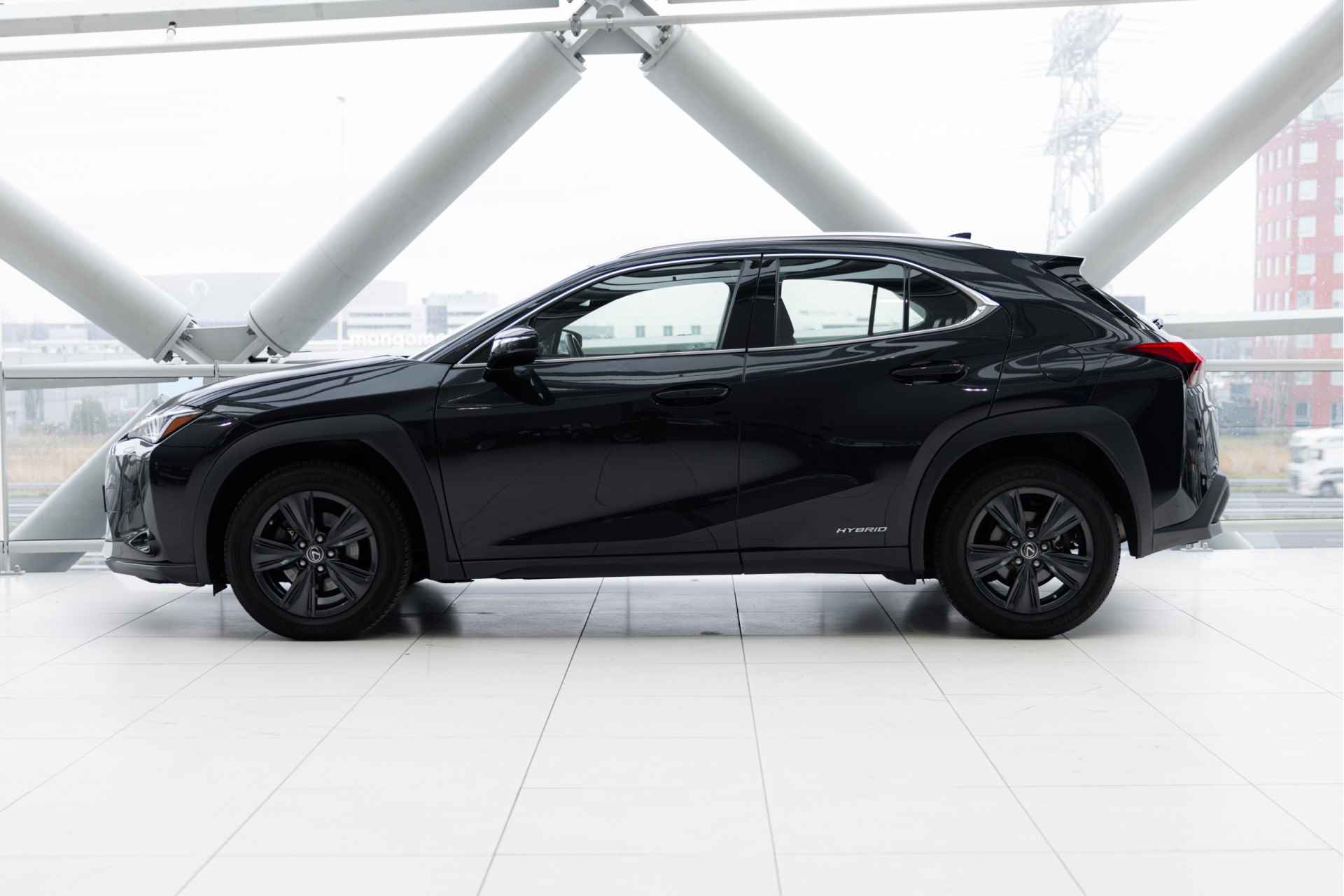 Lexus UX 250h Black Edition Limited | Stoelverwarming | Navigatie | Apple Carplay | - 4/58