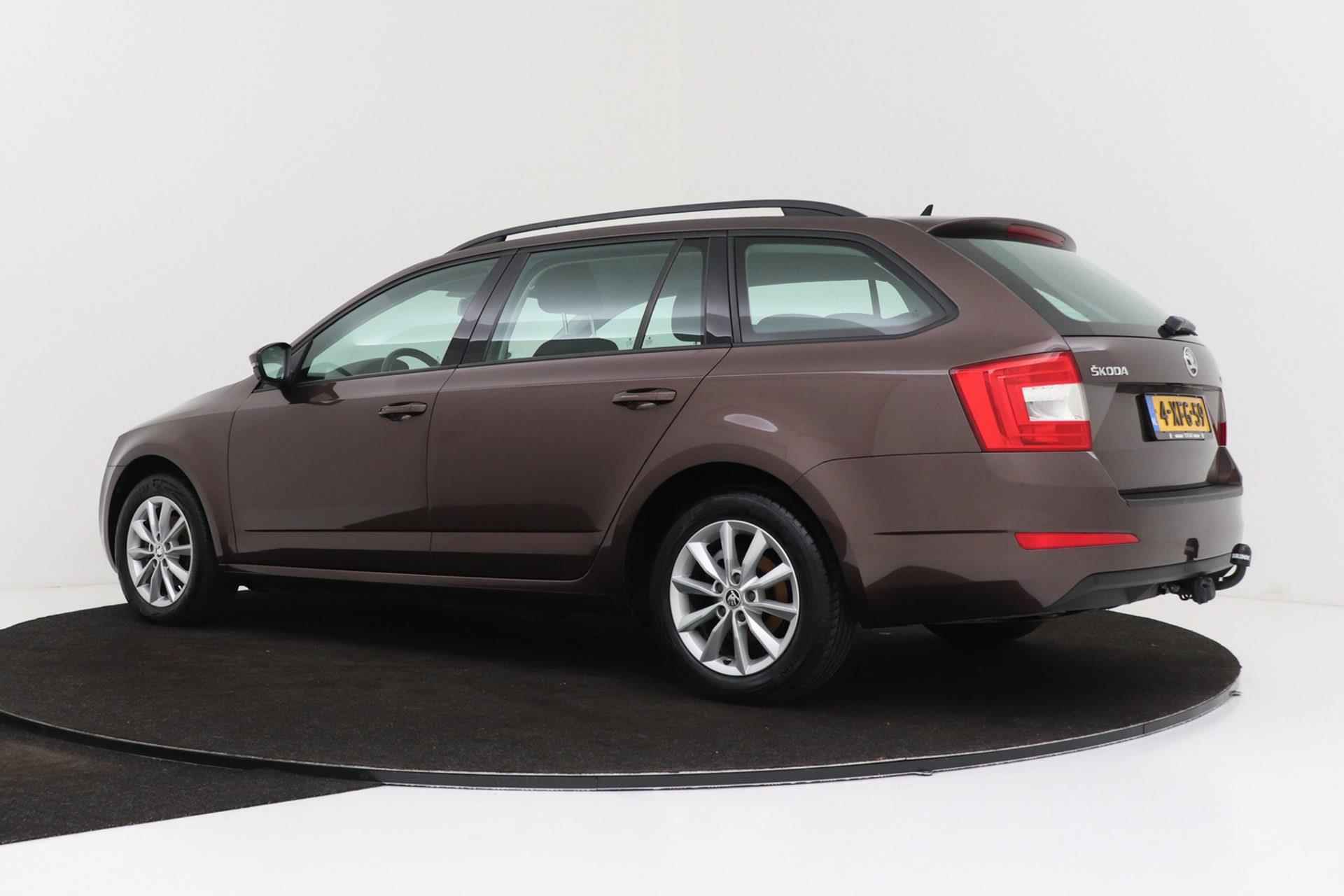 Skoda Octavia Combi 1.2 TSI Greentech Ambition Businessline | Trekhaak | Org NL | Climate Control | Navigatie | - 6/39