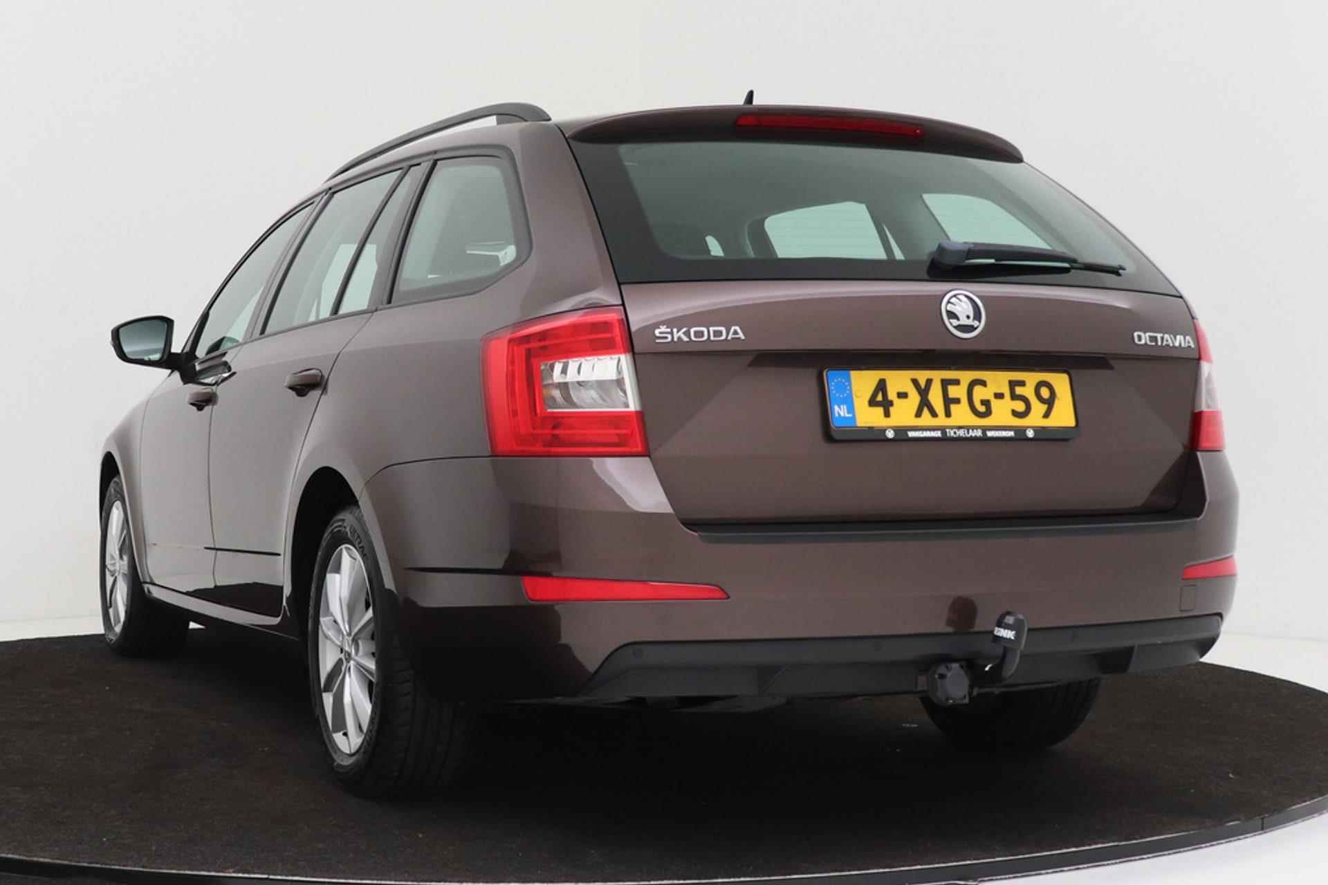 Skoda Octavia Combi 1.2 TSI Greentech Ambition Businessline | Trekhaak | Org NL | Climate Control | Navigatie | - 9/39