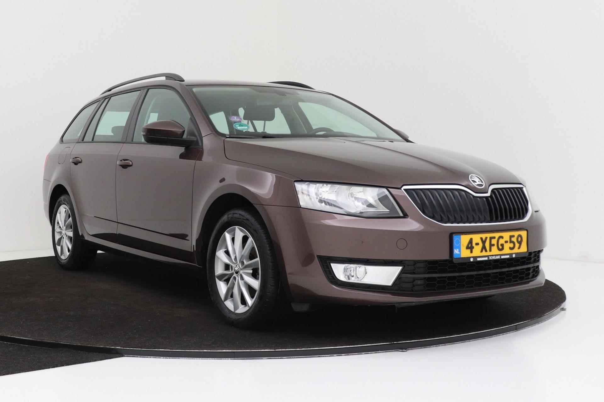 Skoda Octavia Combi 1.2 TSI Greentech Ambition Businessline | Trekhaak | Org NL | Climate Control | Navigatie | - 12/39