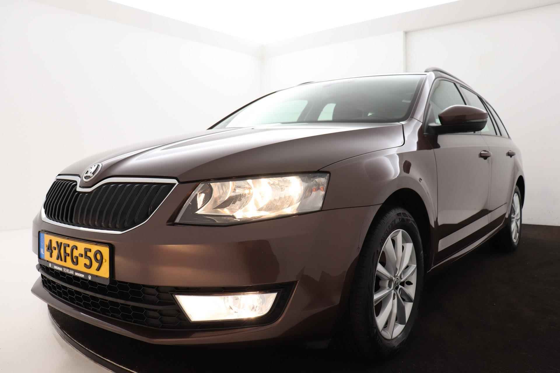 Skoda Octavia Combi 1.2 TSI Greentech Ambition Businessline | Trekhaak | Org NL | Climate Control | Navigatie | - 32/39