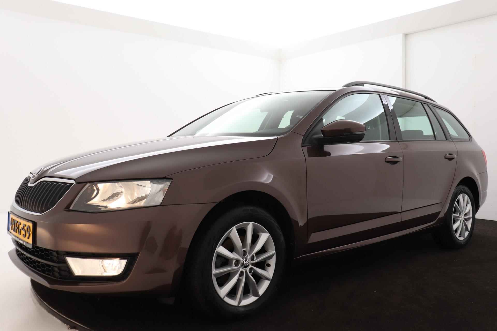 Skoda Octavia Combi 1.2 TSI Greentech Ambition Businessline | Trekhaak | Org NL | Climate Control | Navigatie | - 33/39