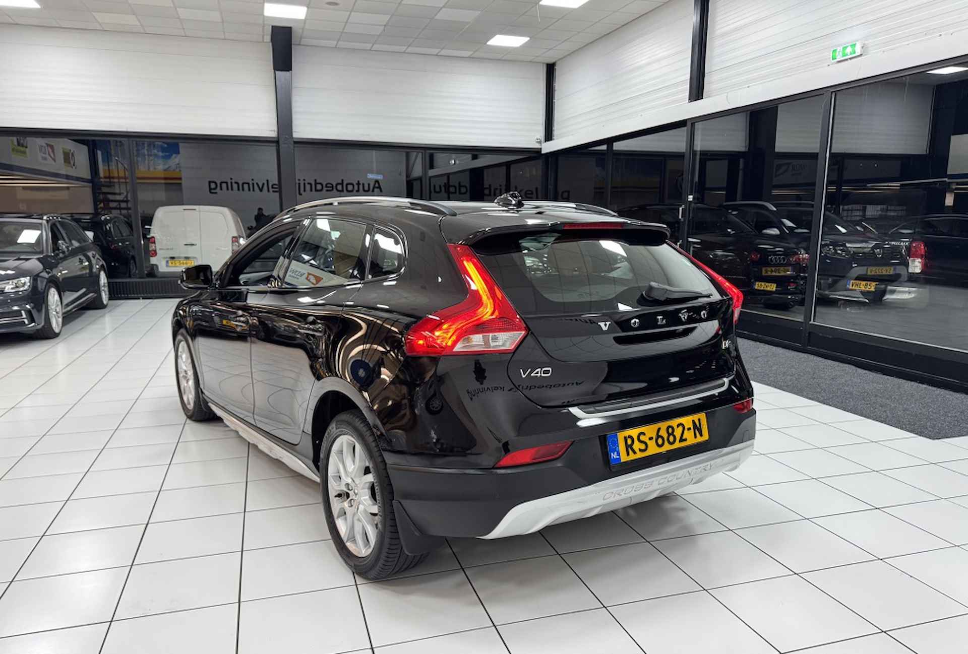 Volvo V40 Cross Country 2.0 D2 Nordic+ Bovag Garantie - 11/36