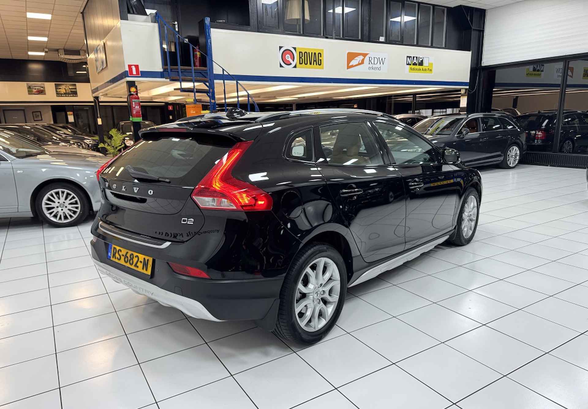 Volvo V40 Cross Country 2.0 D2 Nordic+ Bovag Garantie - 13/36