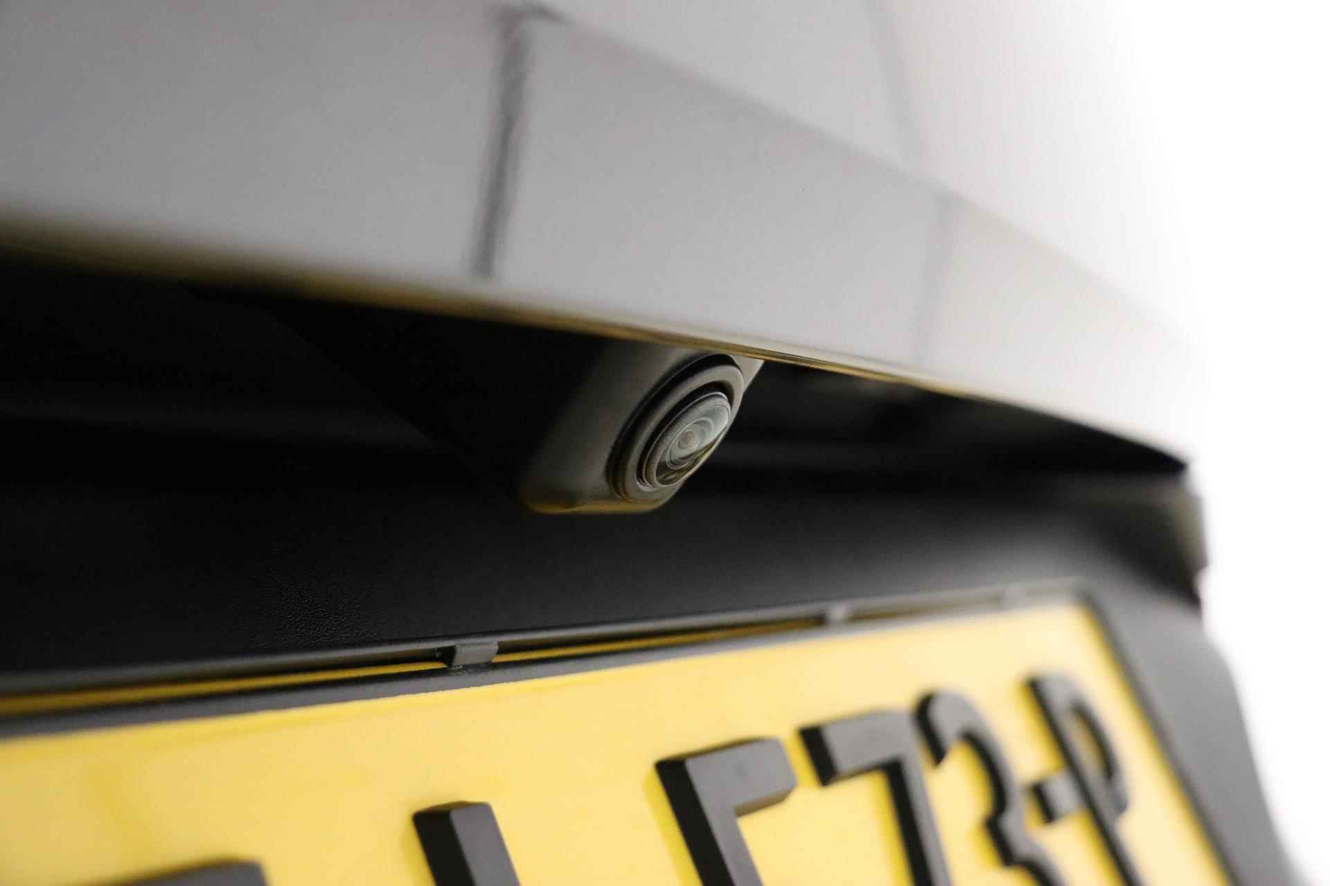 Opel Grandland X 1.2 Turbo 130pk Business Executive Automaat | Navigatie | Camera | Climate control | Getint glas | Dakrails | Cruise control | Lichtmetalen velgen - 16/35
