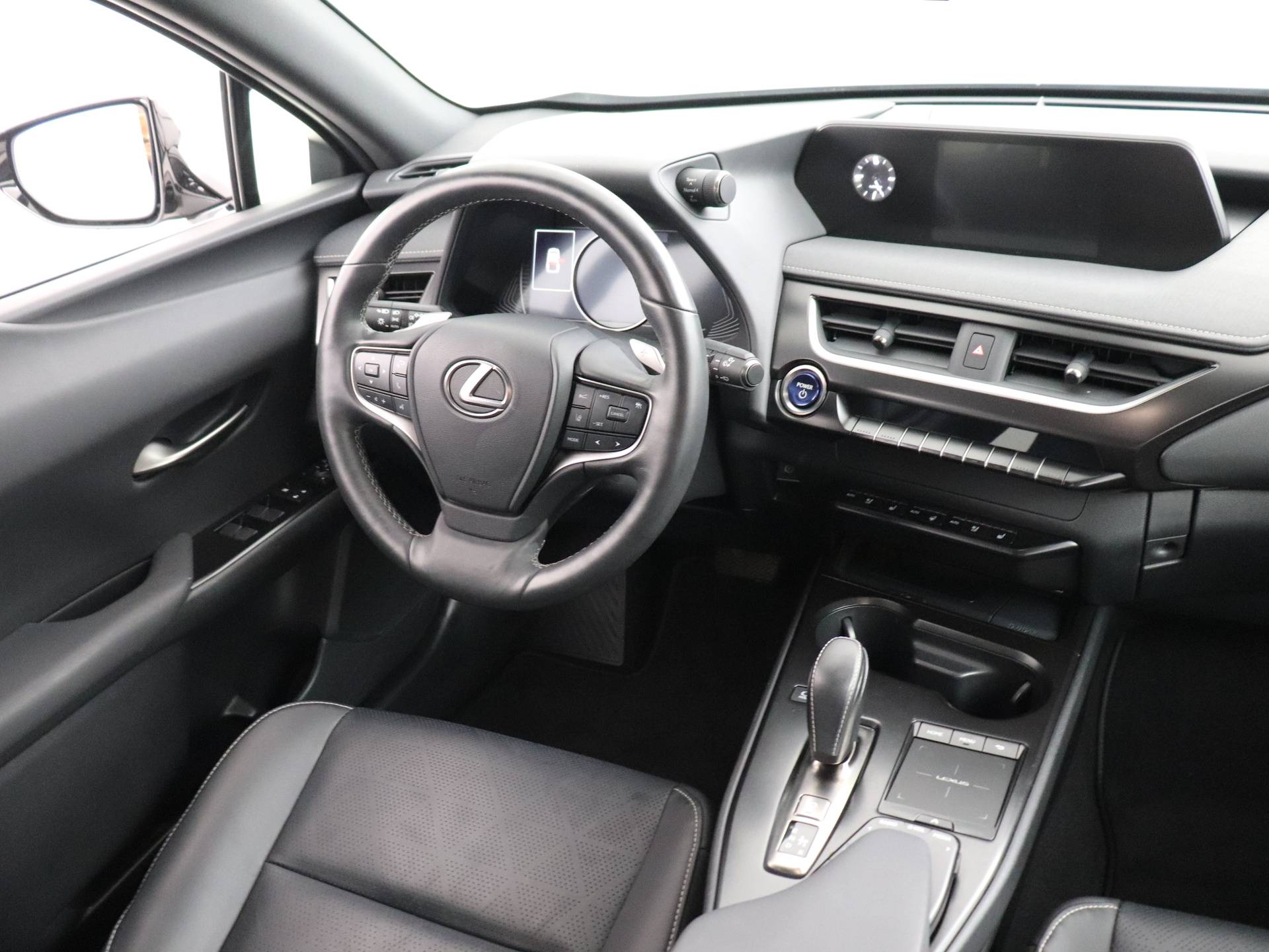 Lexus UX 300e Luxury | Leder | Stoelverwarming en -ventilatie | Safety System+ | - 43/50