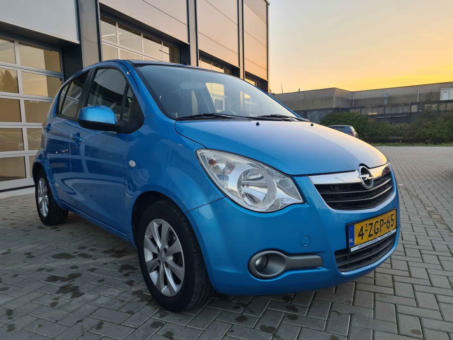 Opel Agila 1.0 Berlin - 6/12