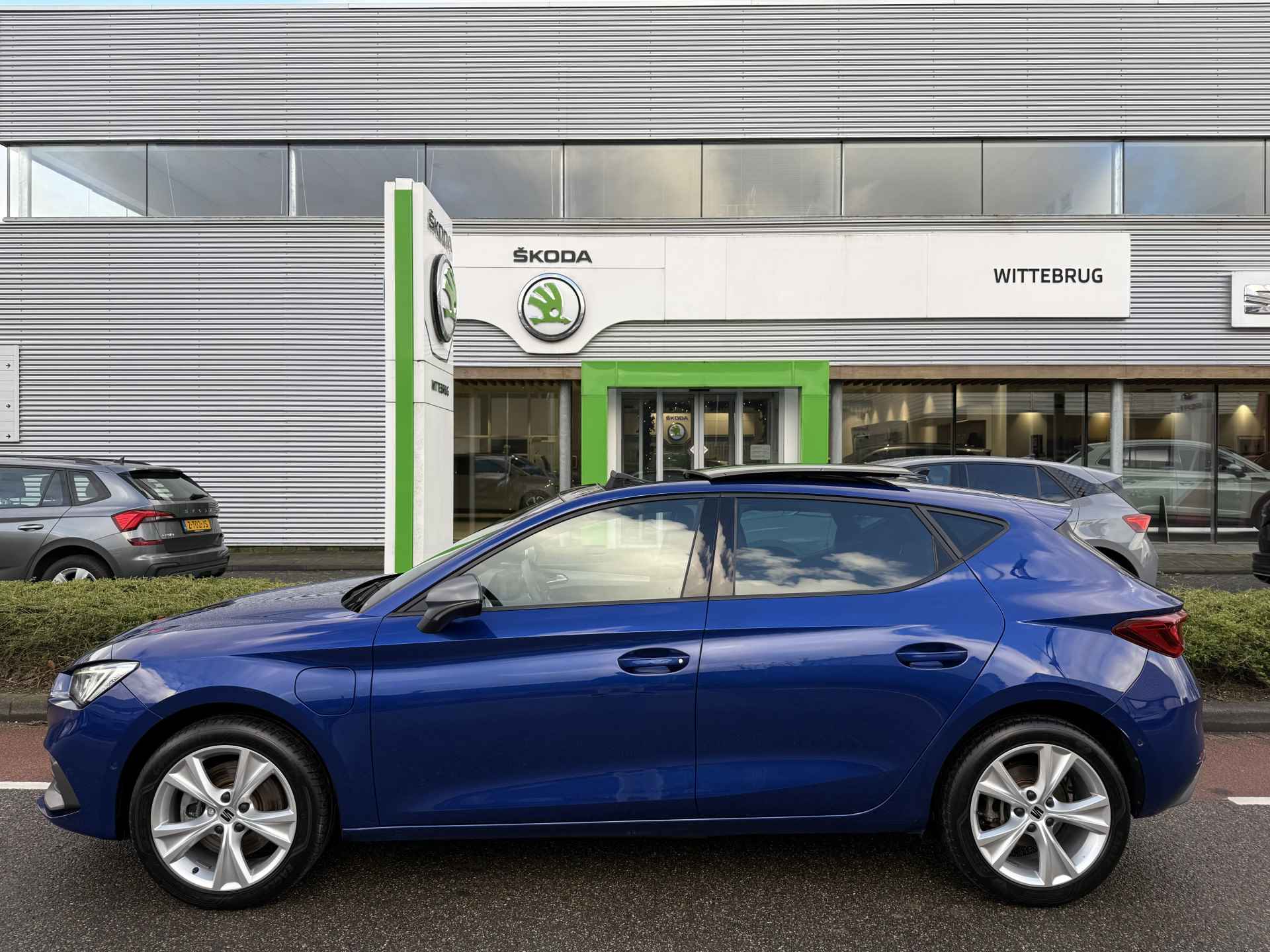 SEAT Leon 1.4 TSI eHybrid PHEV 204pk DSG FR / PANODAK / NAVI/ Camera / Stuur & Stoelverwarming / 17" LMV - 7/35