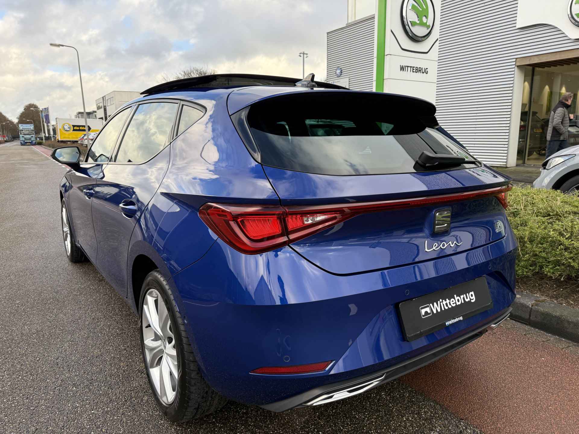 SEAT Leon 1.4 TSI eHybrid PHEV 204pk DSG FR / PANODAK / NAVI/ Camera / Stuur & Stoelverwarming / 17" LMV - 8/35