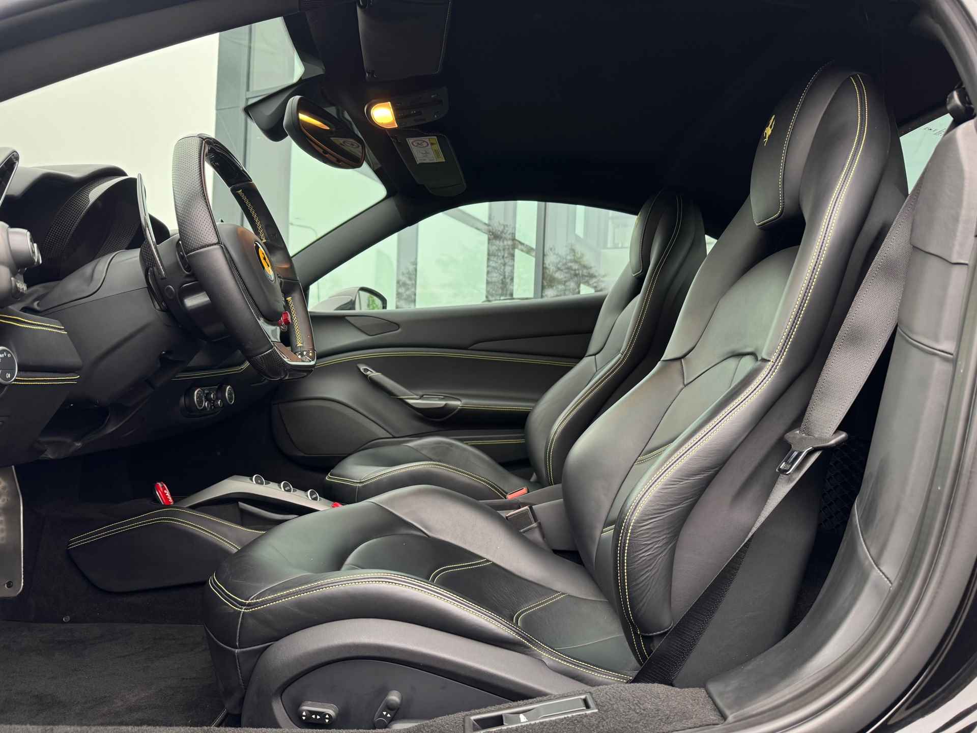 Ferrari 488 3.9 GTB HELE * Daytona Seats * Carbon Driver Zone * Dealer Onderhouden - 4/43