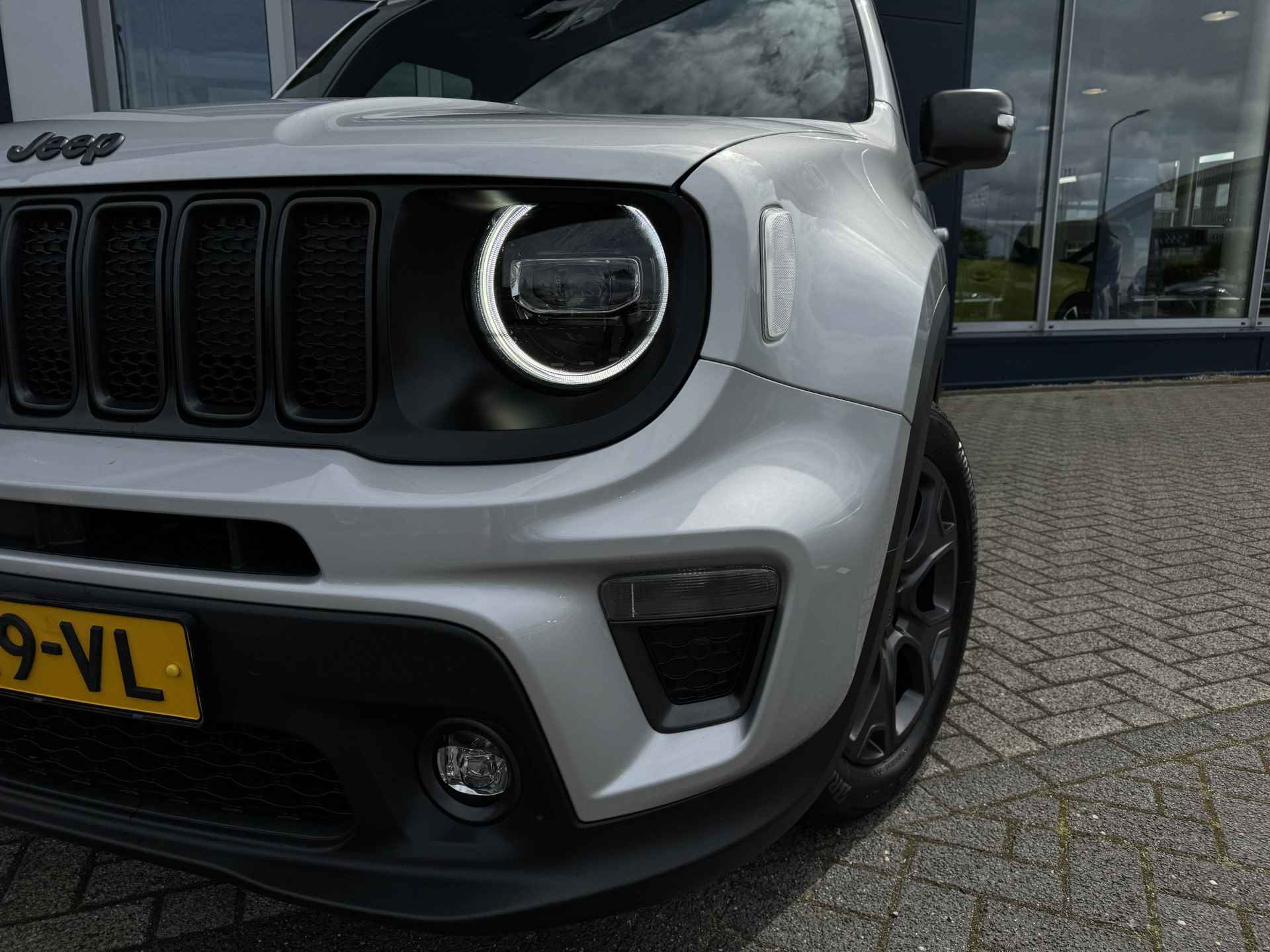 Jeep Renegade RENEGADE 1.3T 150PK DDCT S | Schuif/kantel dak | Navi | Sensoren V/A | ACC | Keyless | Carplay - 6/51