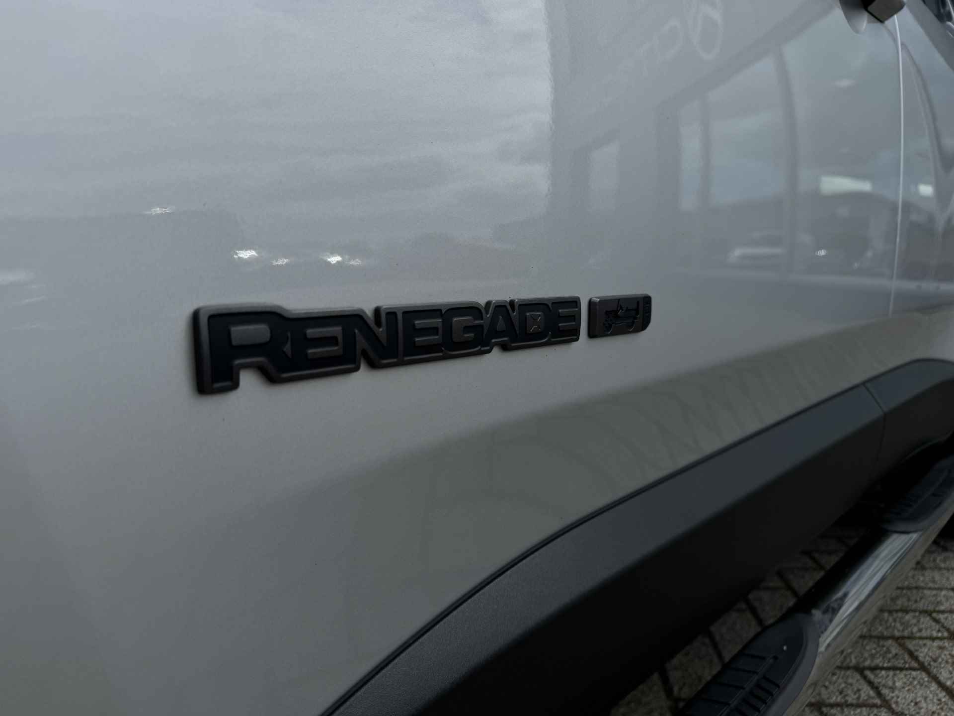 Jeep Renegade RENEGADE 1.3T 150PK DDCT S | Schuif/kantel dak | Navi | Sensoren V/A | ACC | Keyless | Carplay - 8/51