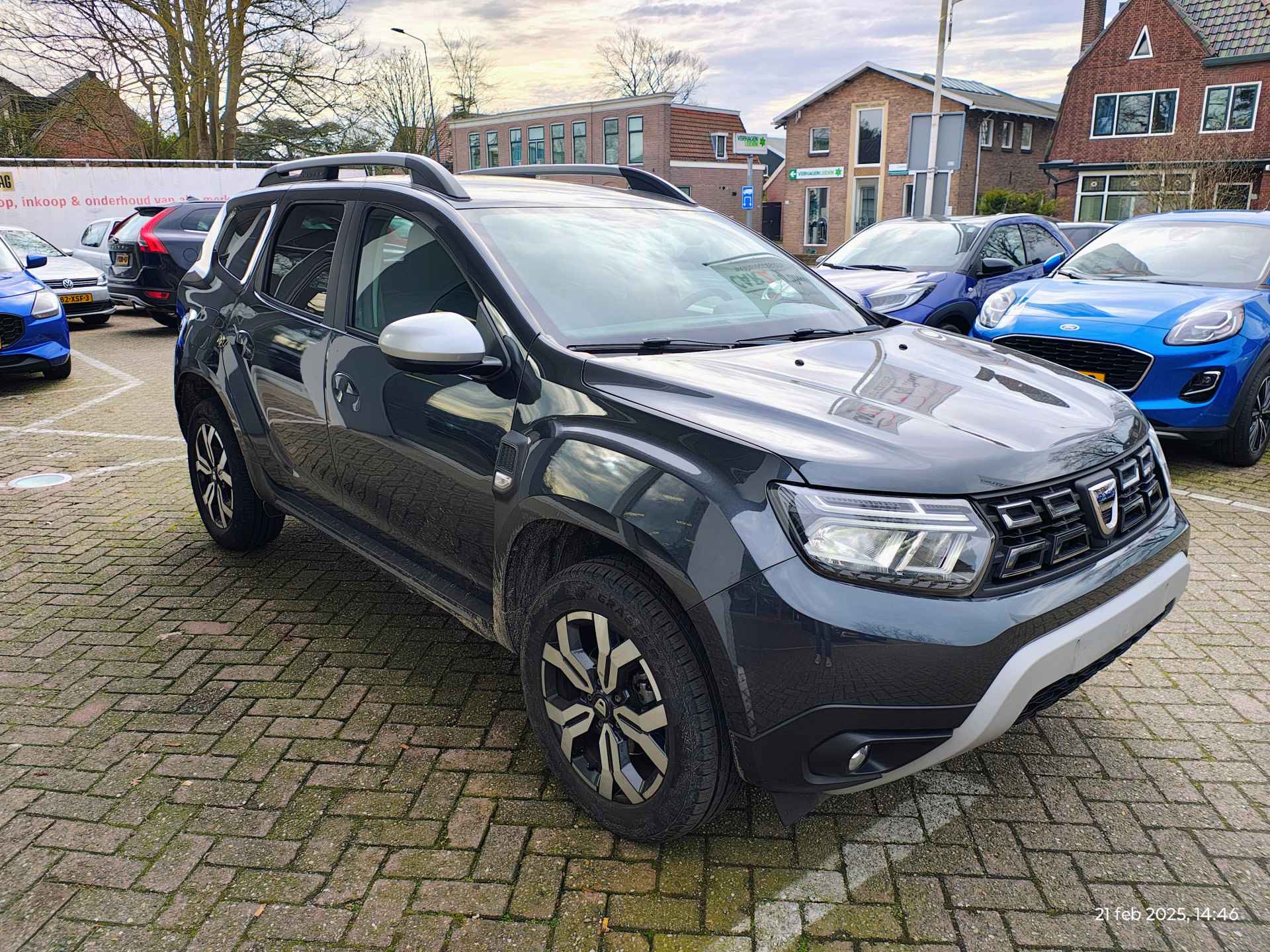 Dacia Duster 1.3 TCe PRESTIGE AUTOMAAT Leder | Trekhaak | Stoelverwarming - 4/17