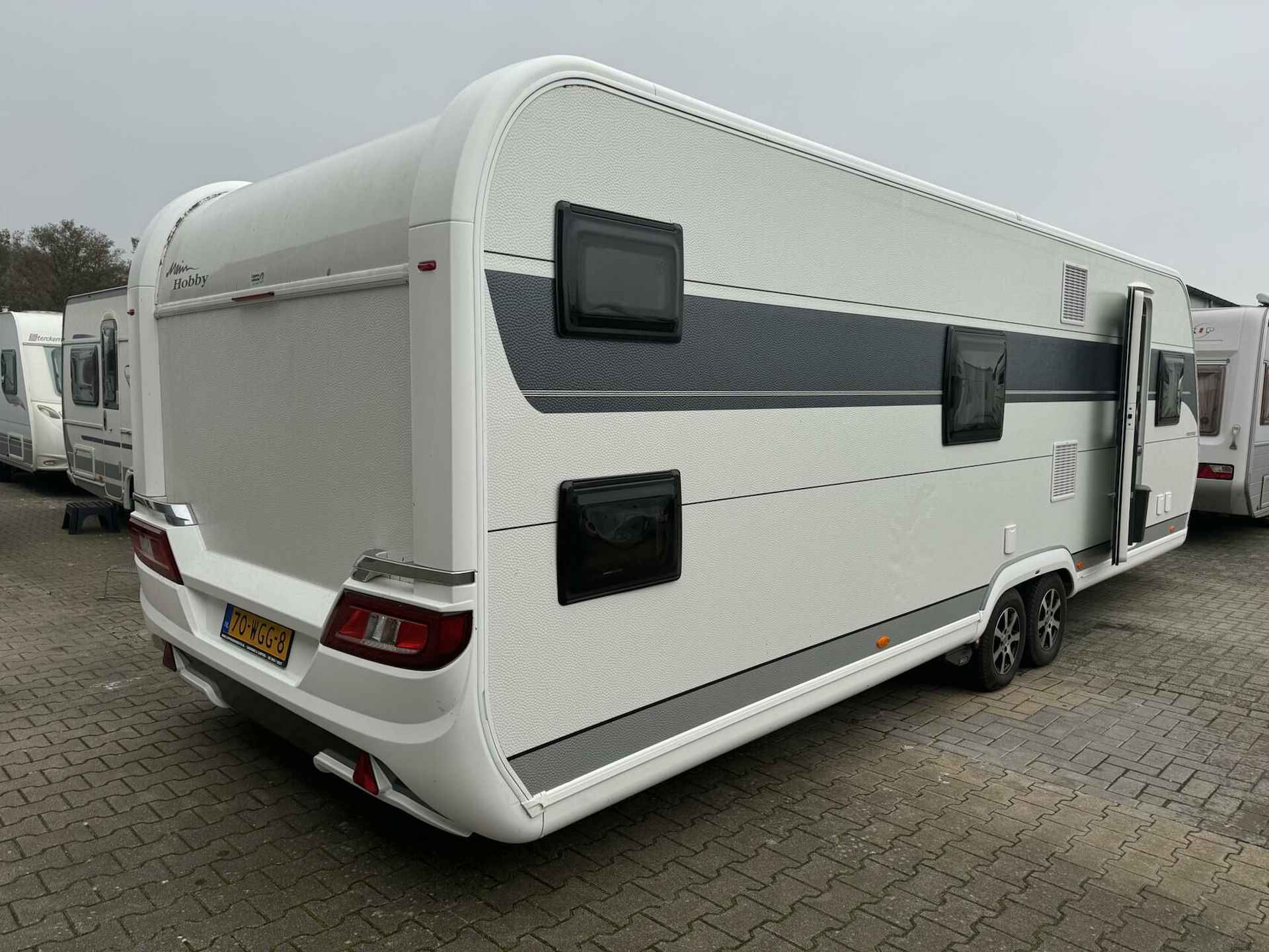 HOBBY PRESTIGE 720 KWFU XXL CARAVANSHOW 24,25,26 januari - 4/30