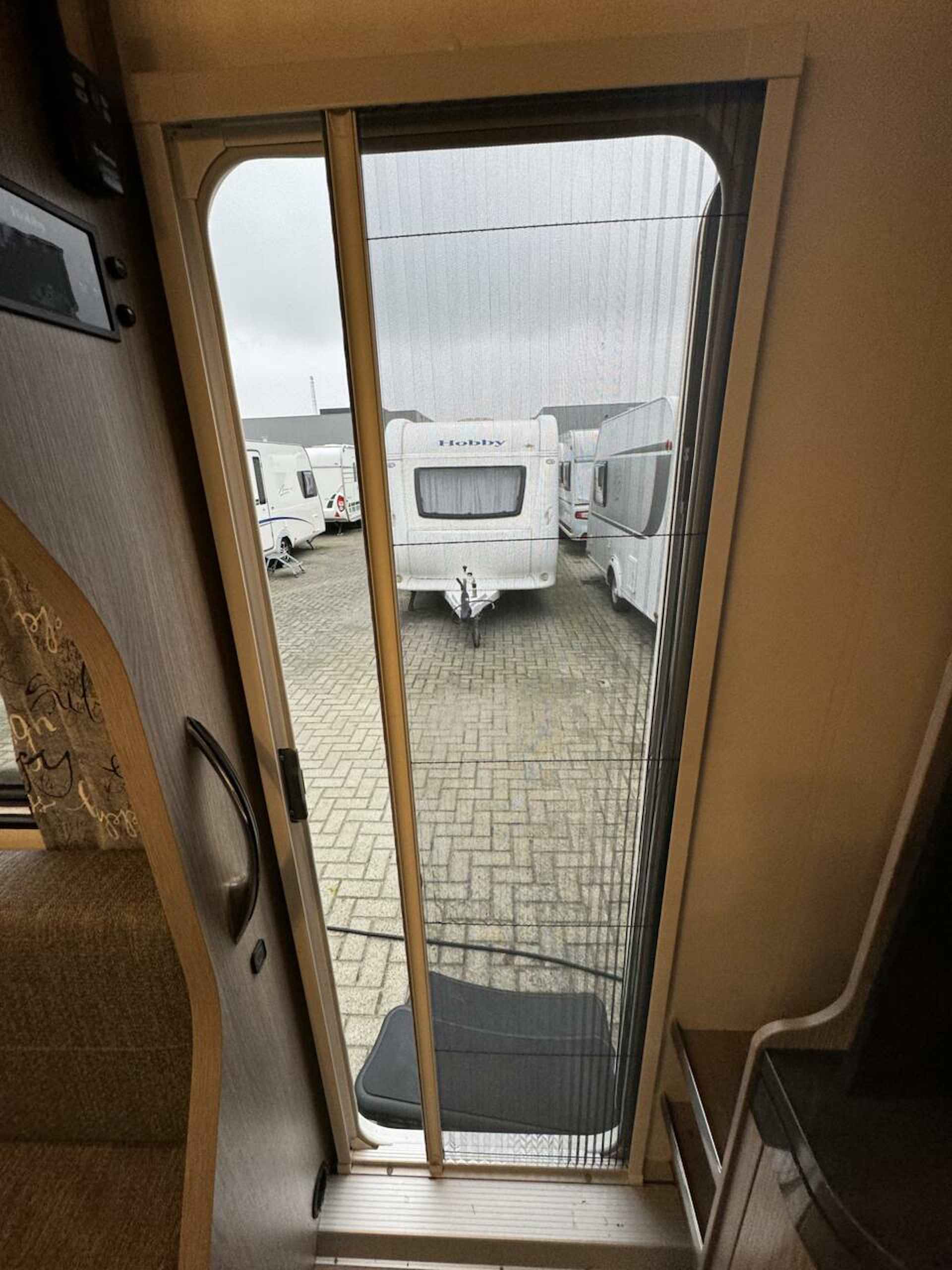 HOBBY PRESTIGE 720 KWFU XXL CARAVANSHOW 24,25,26 januari - 29/30