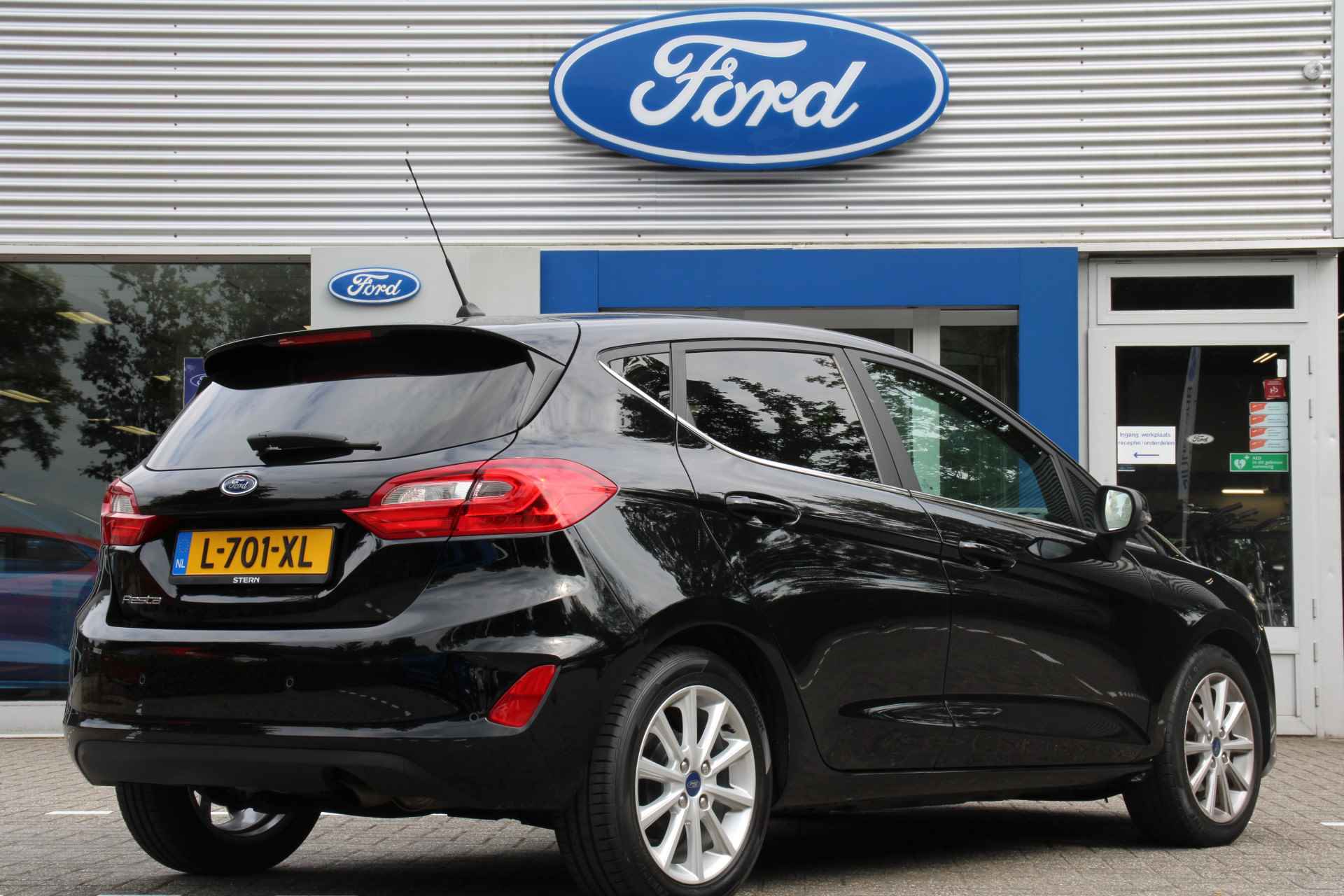 Ford Fiesta 1.0EB TITANIUM AUTOMAAT | DEALER OH! | NAVI | CLIMA | CRUISE | B&O AUDIO | PARK SENS | LM. VELGEN - 3/37