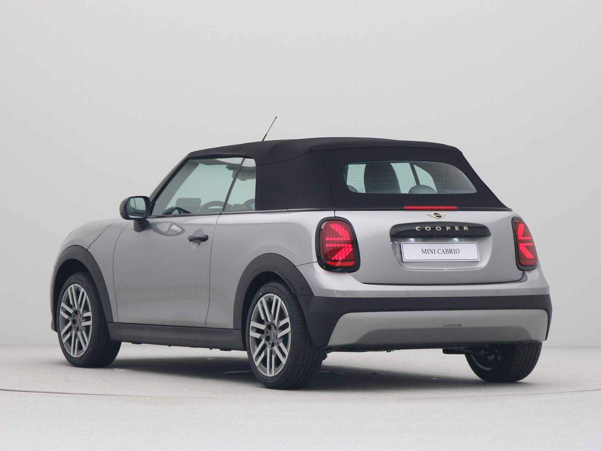 MINI Cooper Cabrio C Classic Pakket M PRIVATE LEASE EUR 735,- (48 mnd/10.000 km) - 15/30