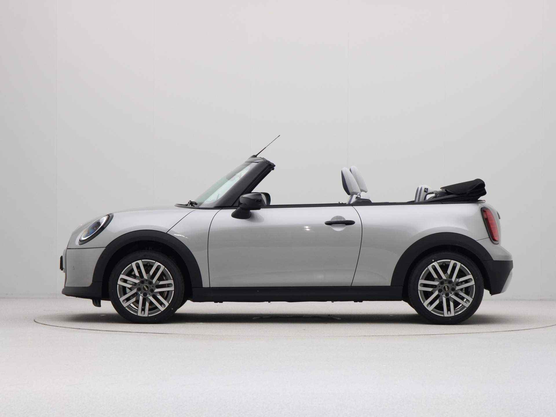 MINI Cooper Cabrio C Classic Pakket M PRIVATE LEASE EUR 735,- (48 mnd/10.000 km) - 16/30