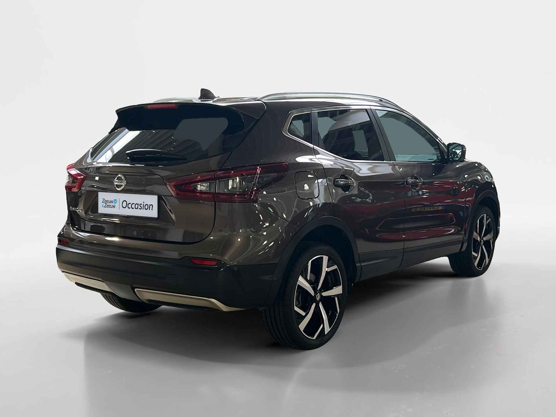 Nissan Qashqai 1.3 DIG-T Premium Edition  | Stoelverwarming | 360 graden camera | Panorama dak | - 6/33