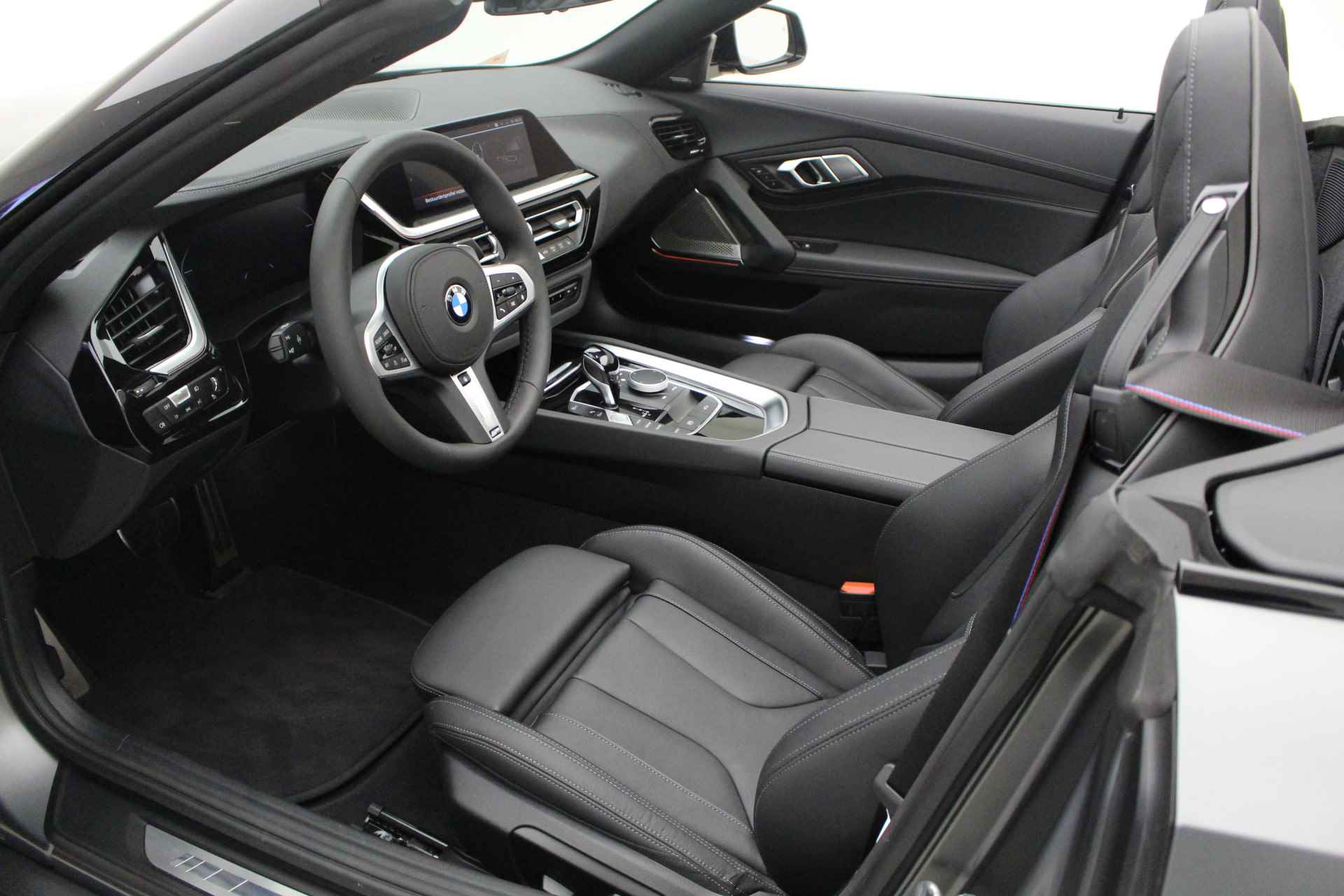 BMW Z4 Roadster sDrive20i M-Sport Plus | Frozen Grey Mat | 19" | Elek. versteb. stoelen | Harman Kardon - 7/37